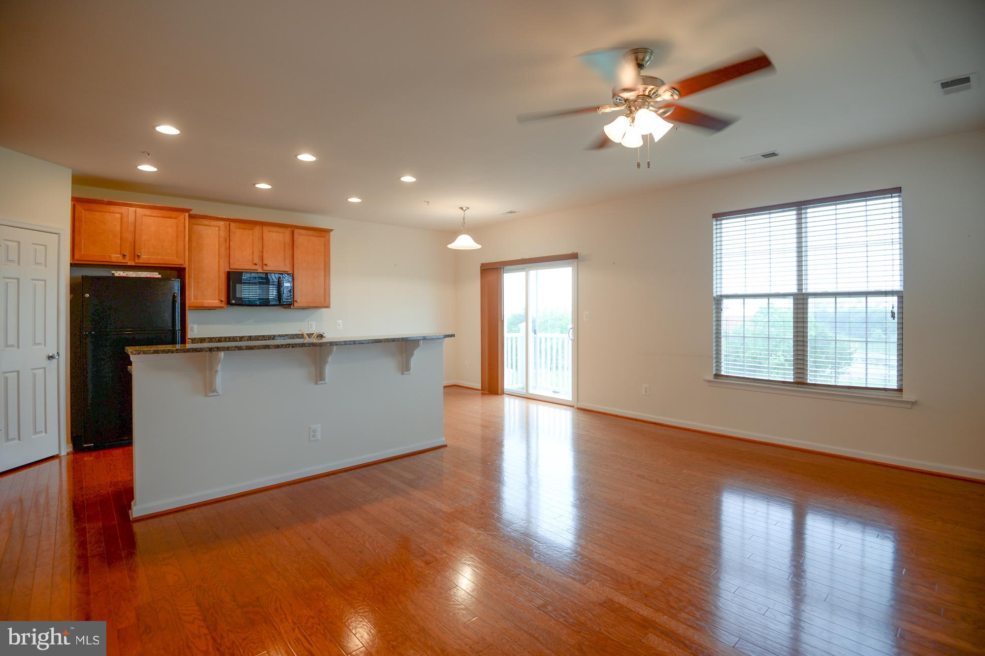 RESIDENCES AT DULLES PRK - Residential Lease