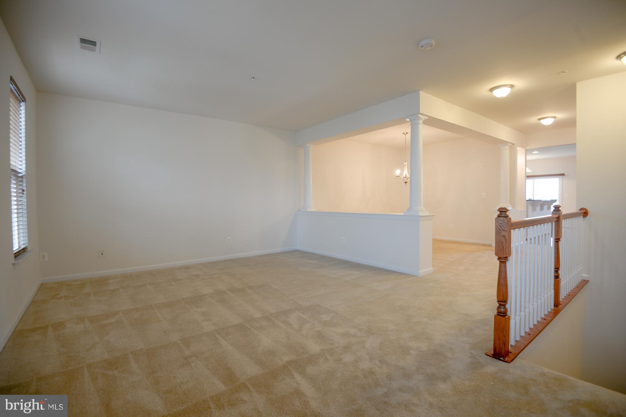 RESIDENCES AT DULLES PRK - Residential Lease