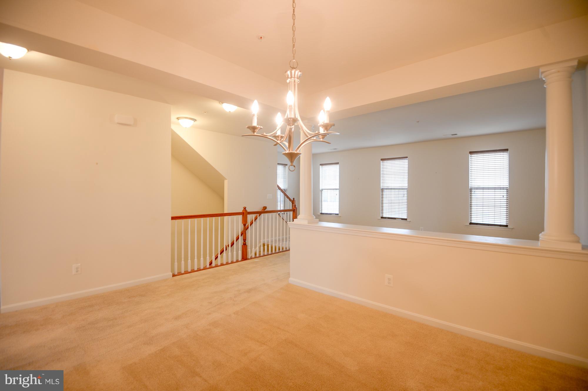 RESIDENCES AT DULLES PRK - Residential Lease