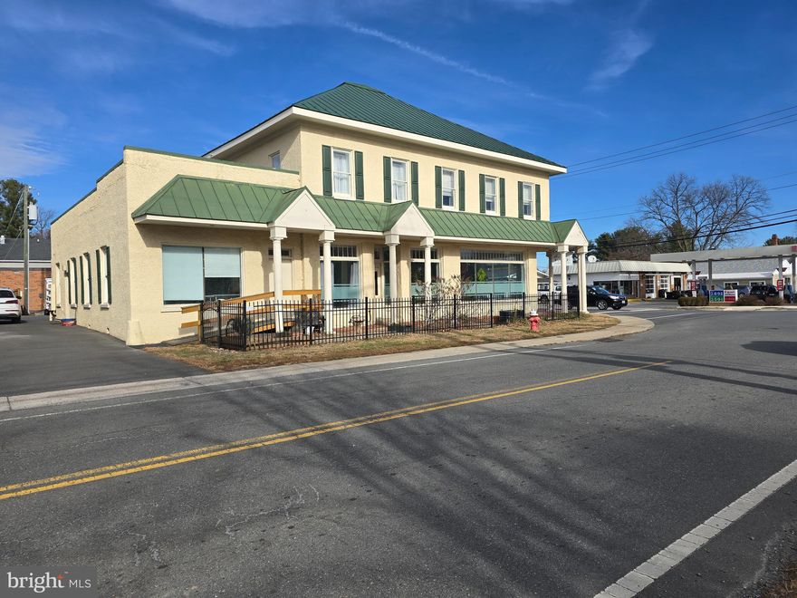 Location at its best. close to all towns in Loudoun County with only minutes to Dulles Toll, Clark County and all Of Northern Va., and more. All in all a great area to start a new business ,add a 2nd business etc. Small quaint town with parks,schools and shopping all near by
Building has been renovated and show beautiful, Parking lot with  15 car spots.  
Inside there are 2 levels,main level ready for many business uses and upper level had 4 office spaces
with one Rented as a Beauty Salon. There are 5.5 half bathrooms in the building with kitchen,and could be more office space space on main level.  Estimate of 5500+ or??estimate of sq feet.
Property is located in the heart of Round Hill and Busy location Building is for sale,  
The owners business on main level is not for sale.