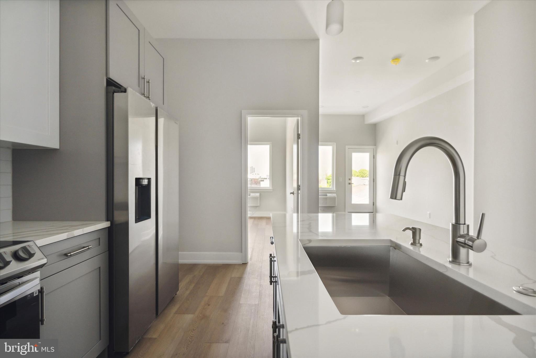 NORRIS SQUARE - Residential Lease