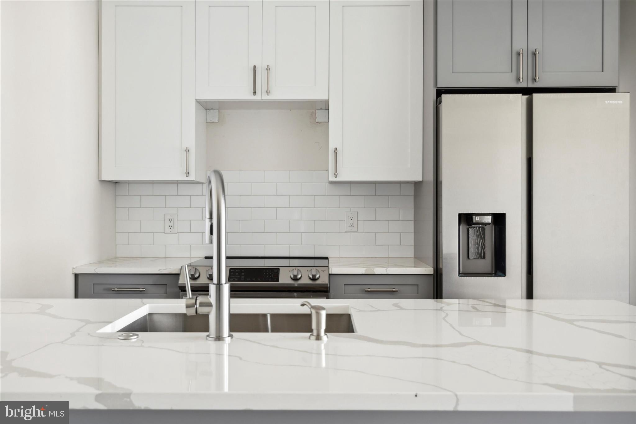 NORRIS SQUARE - Residential Lease