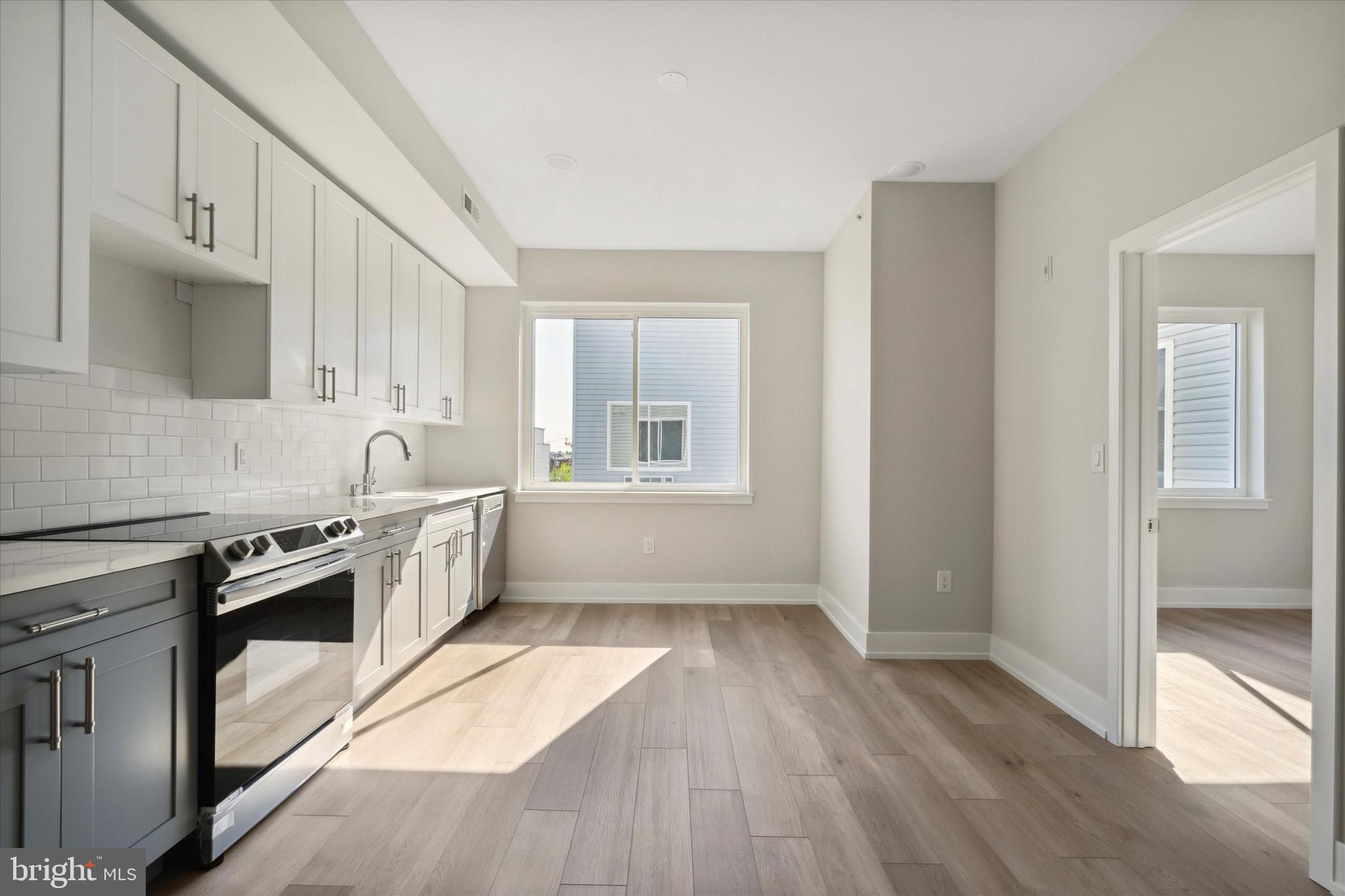 NORRIS SQUARE - Residential Lease