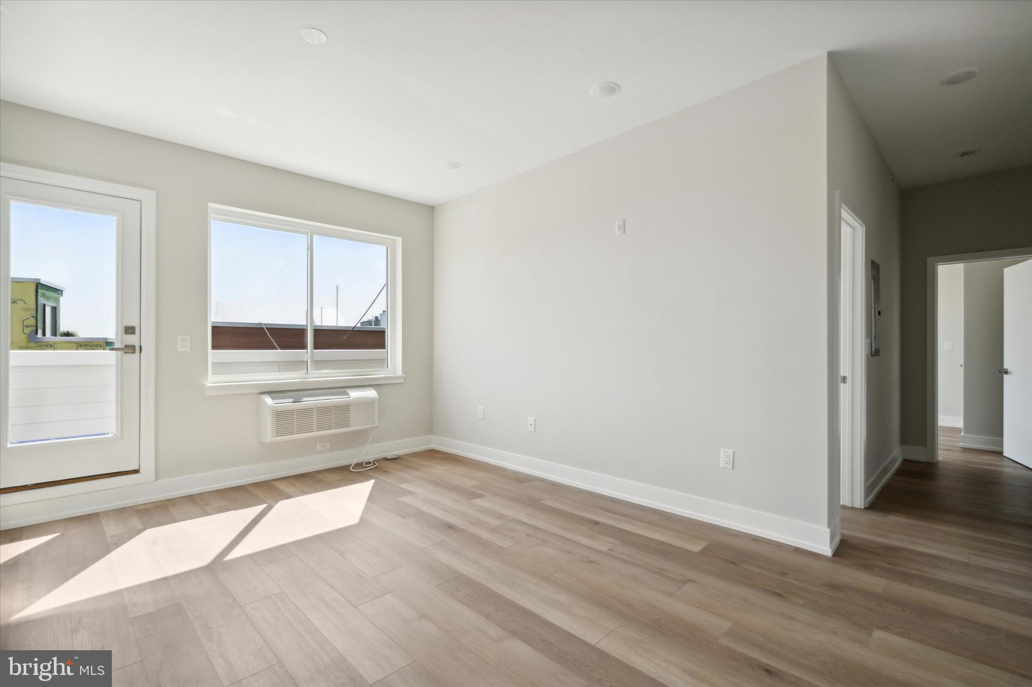 NORRIS SQUARE - Residential Lease