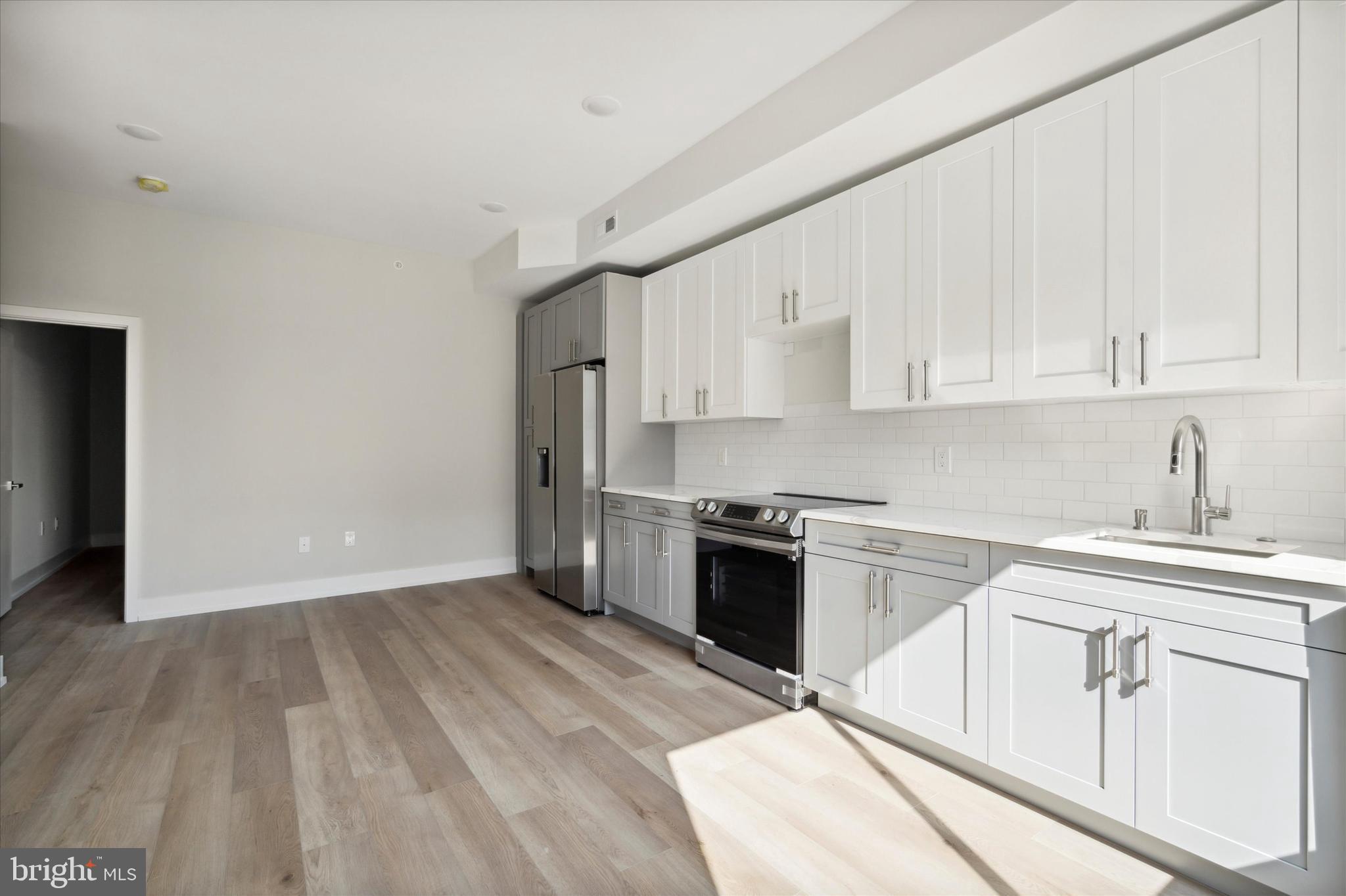 NORRIS SQUARE - Residential Lease