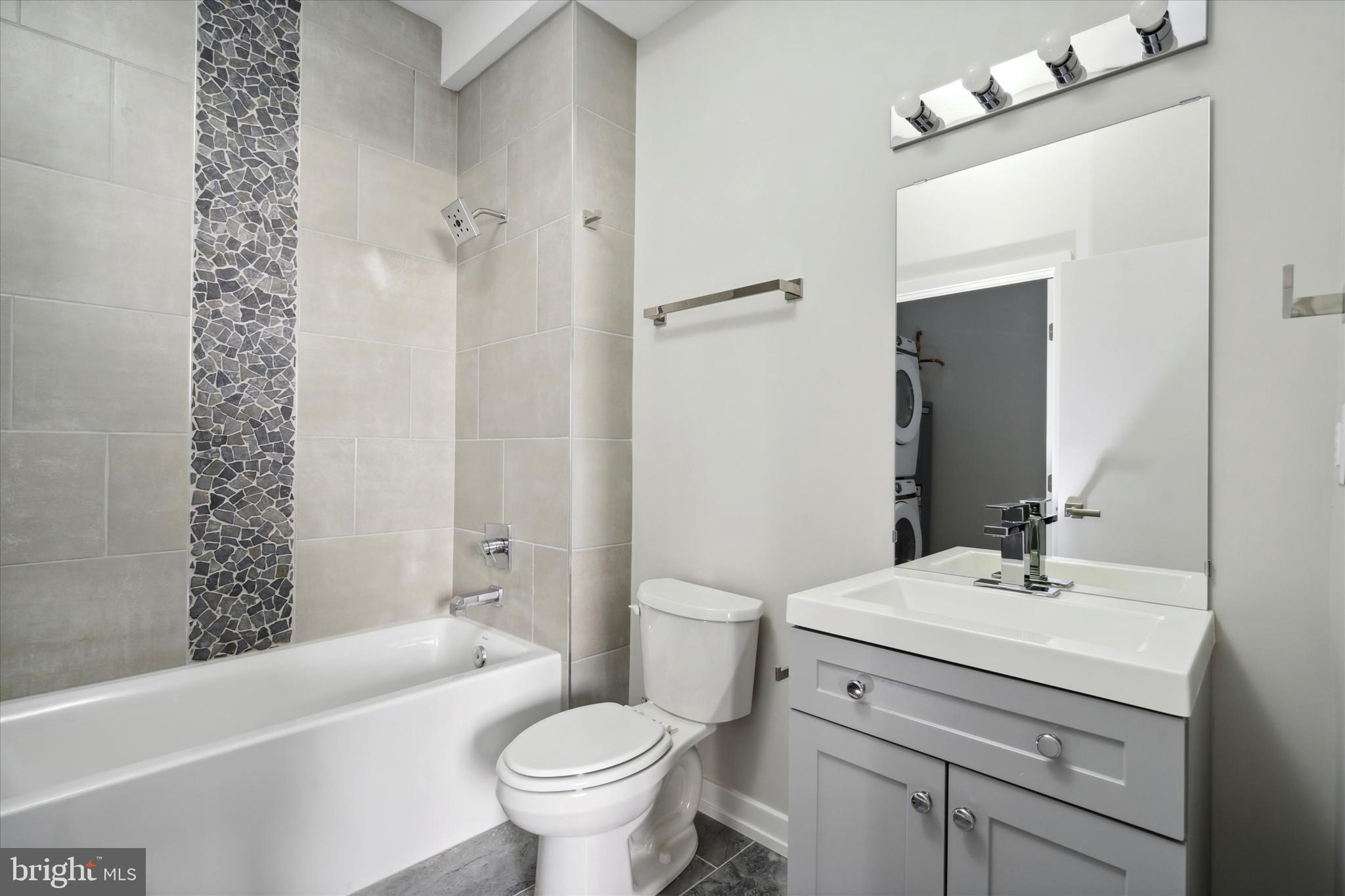 NORRIS SQUARE - Residential Lease