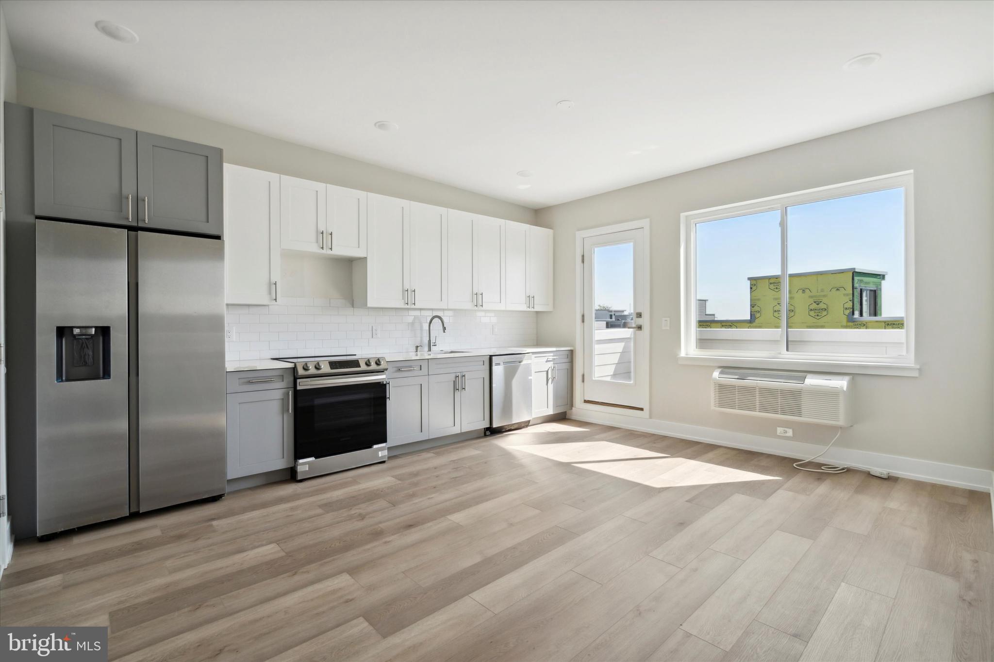 NORRIS SQUARE - Residential Lease