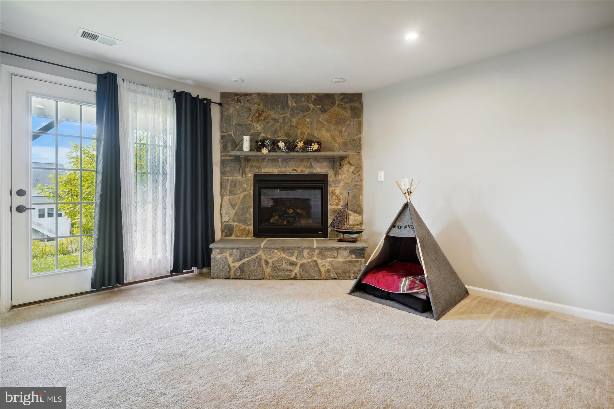 POTOMAC SHORES - Residential