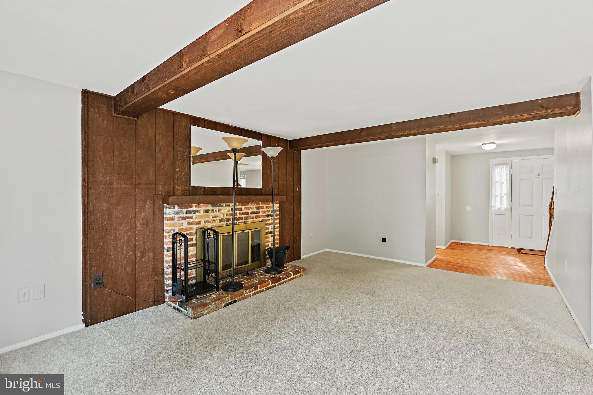 5847 NEW ENGLAND WOODS DRIVE