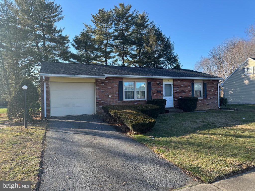 Photo of 216 Cardinal Road, LITITZ, PA 17543 (MLS # PALA2062774)