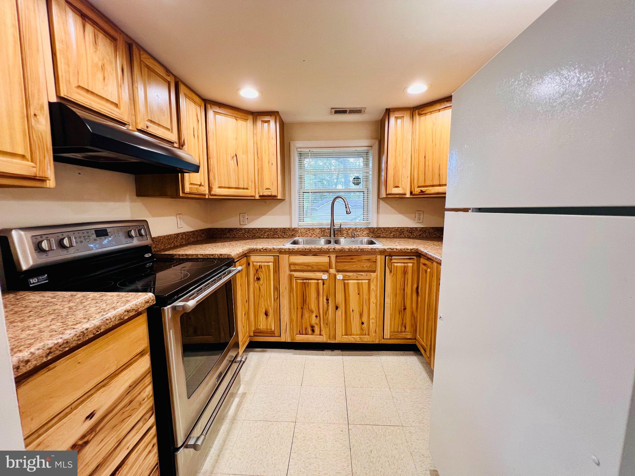 208 TELEGRAPH ROAD