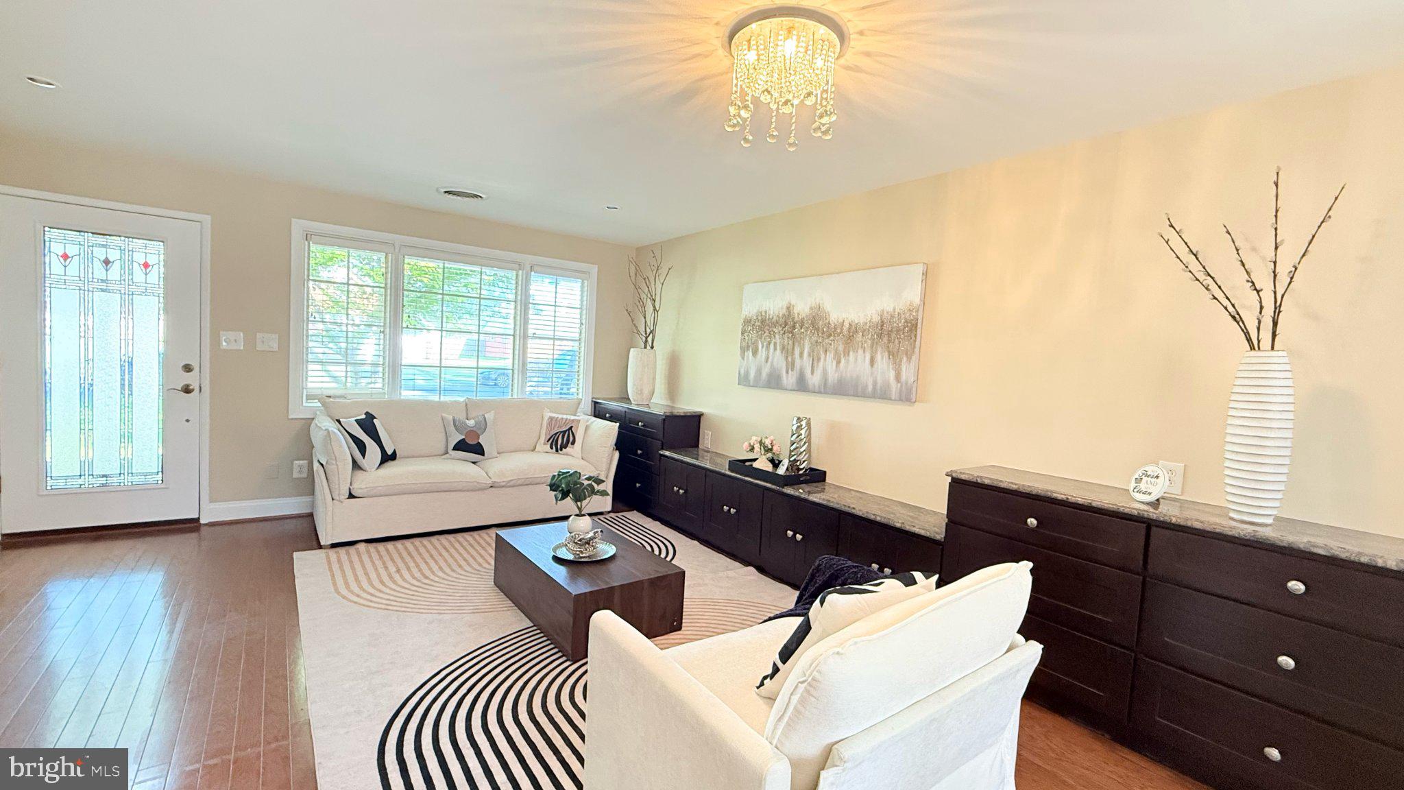 4905 APPLE TREE DRIVE