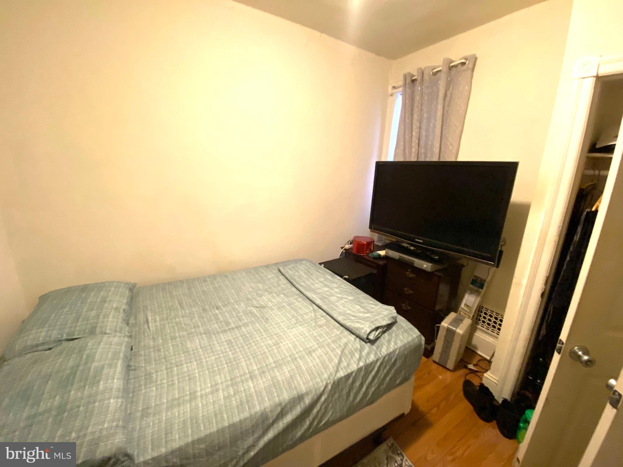 POINT BREEZE - Residential