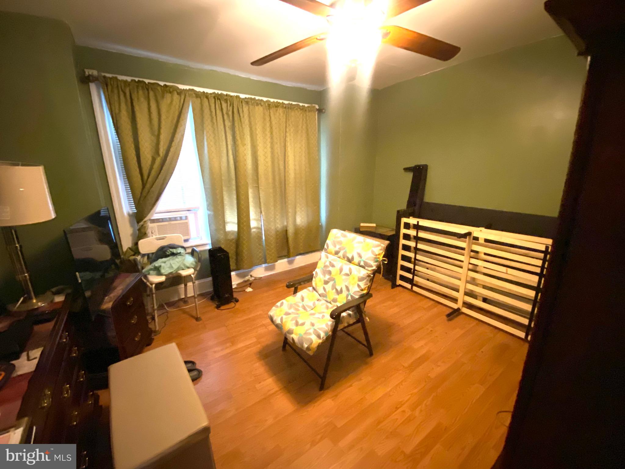 POINT BREEZE - Residential