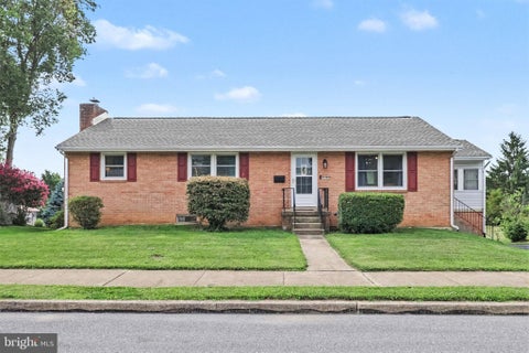 Homes For Sale - 1092 Cocklin Street<br/> MECHANICSBURG, PA 17055