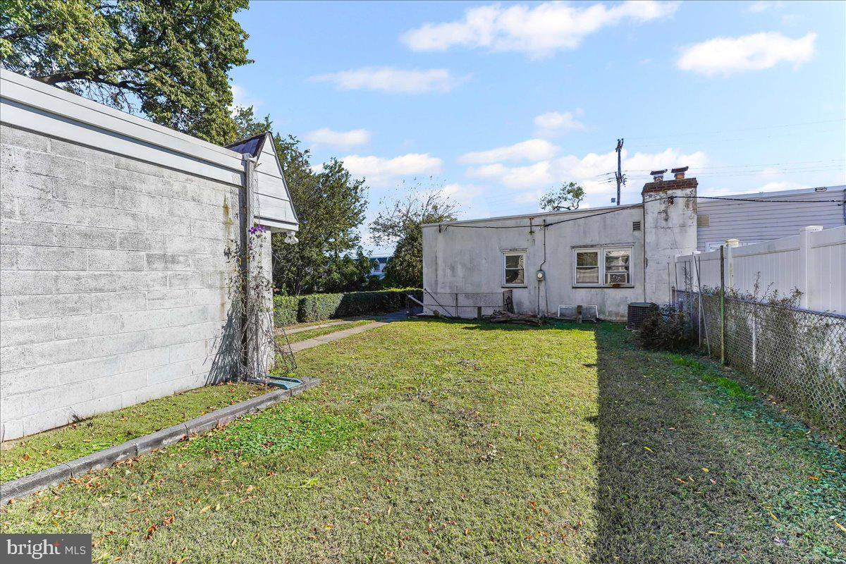 23 E BERKLEY AVENUE