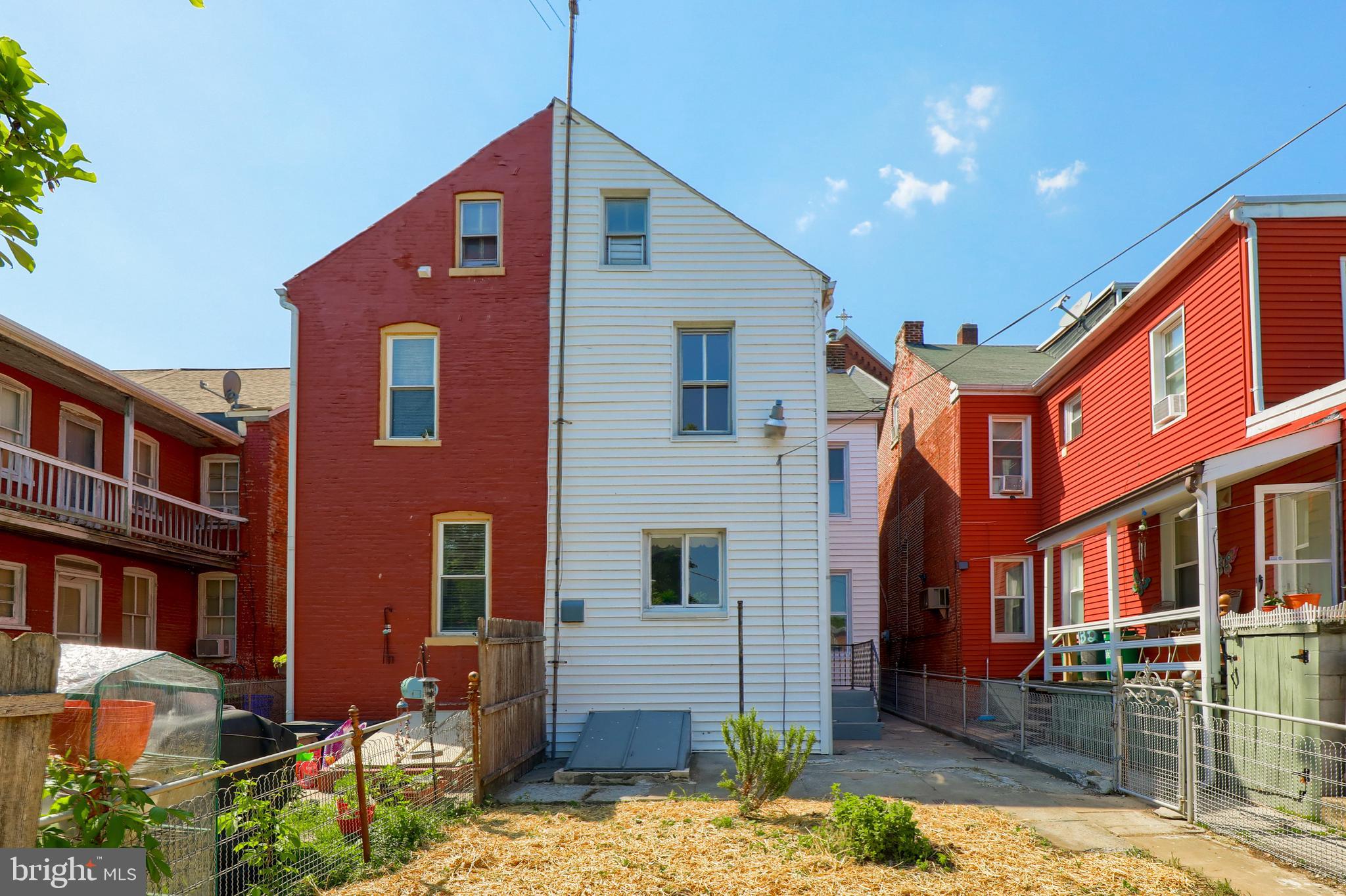 SOWE NEIGHBORHOOD / CABBAGE HILL - Residential