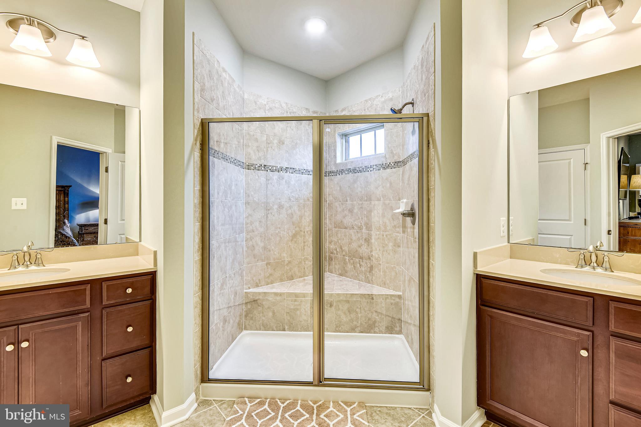 ORCHARD SQUARE - Residential