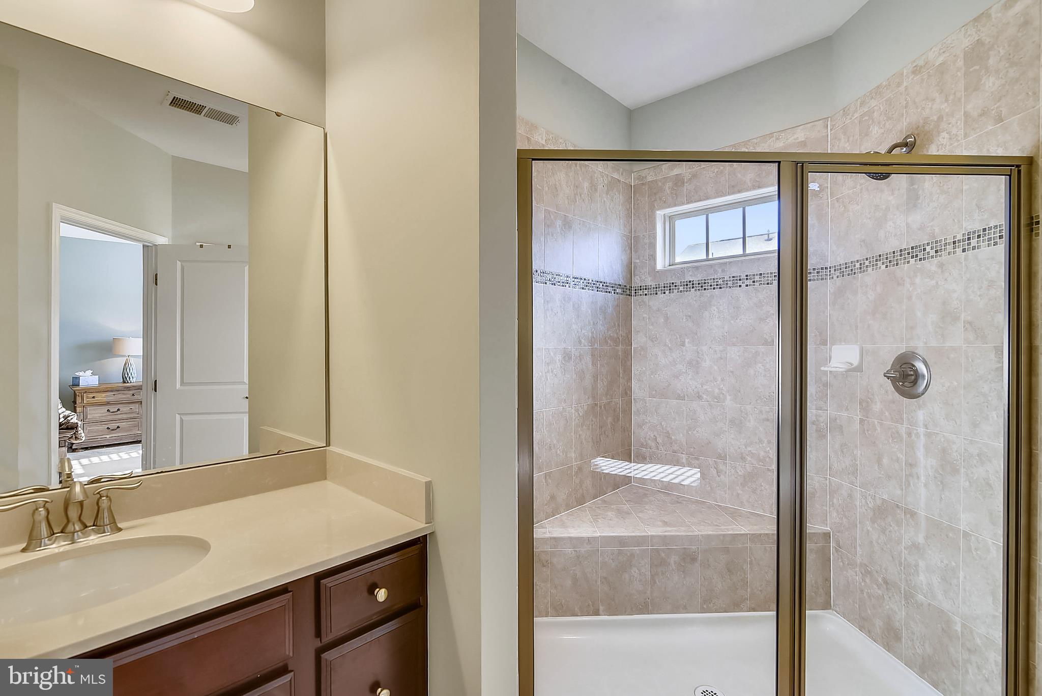 ORCHARD SQUARE - Residential