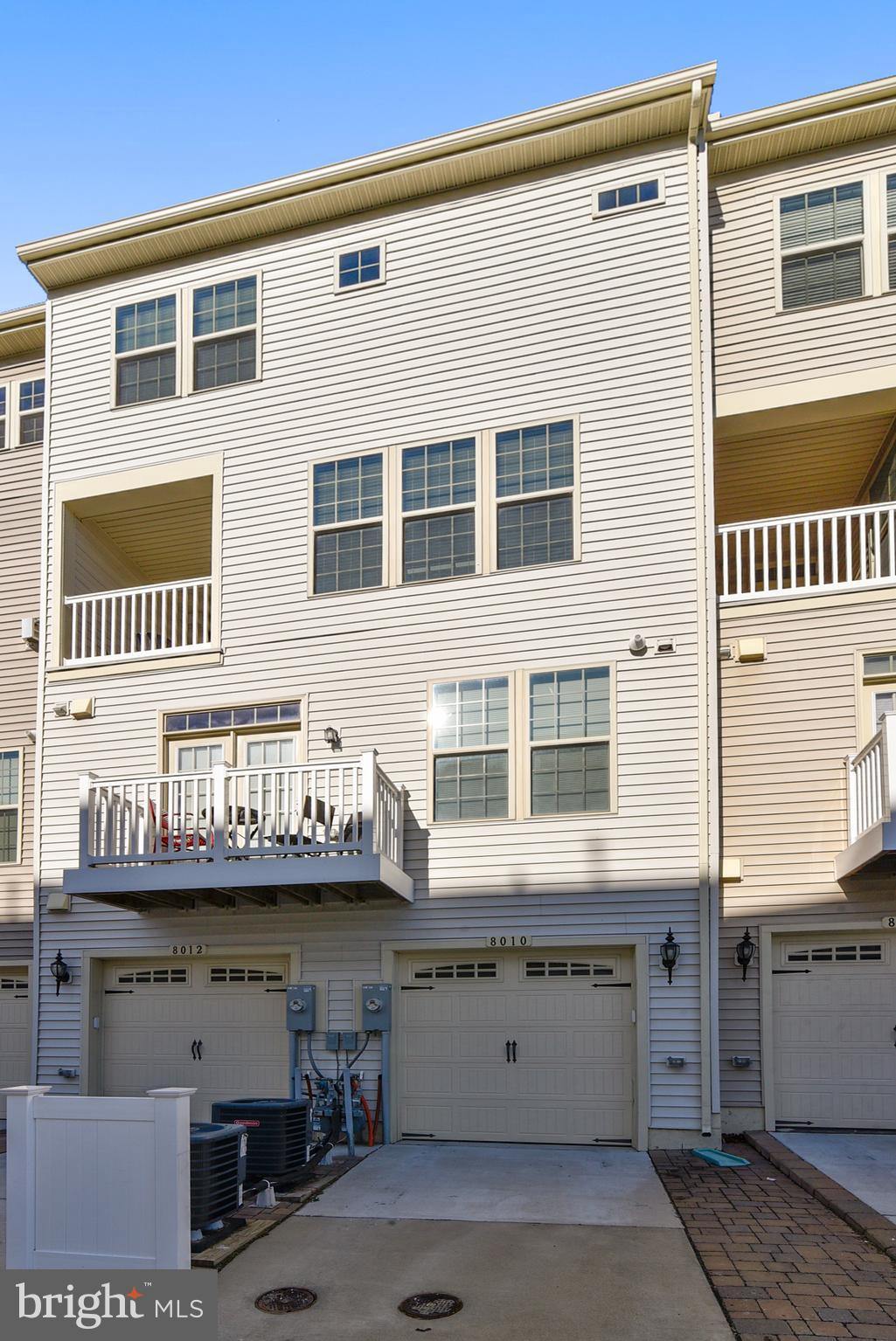 ORCHARD SQUARE - Residential