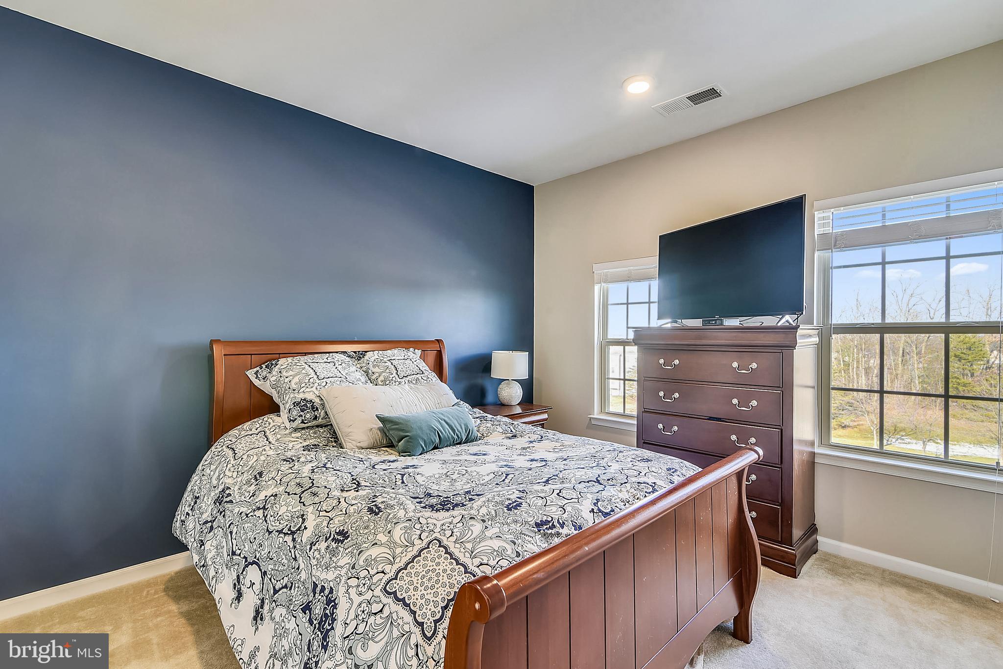 ORCHARD SQUARE - Residential