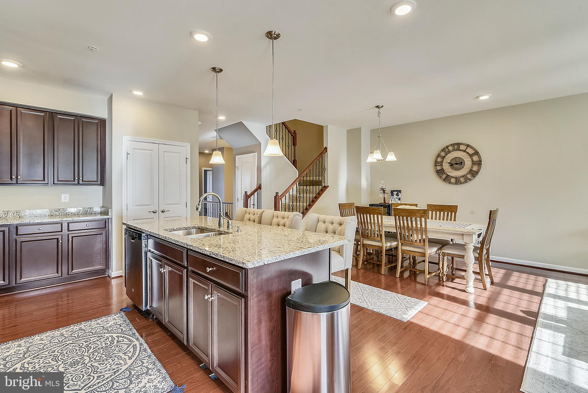 ORCHARD SQUARE - Residential