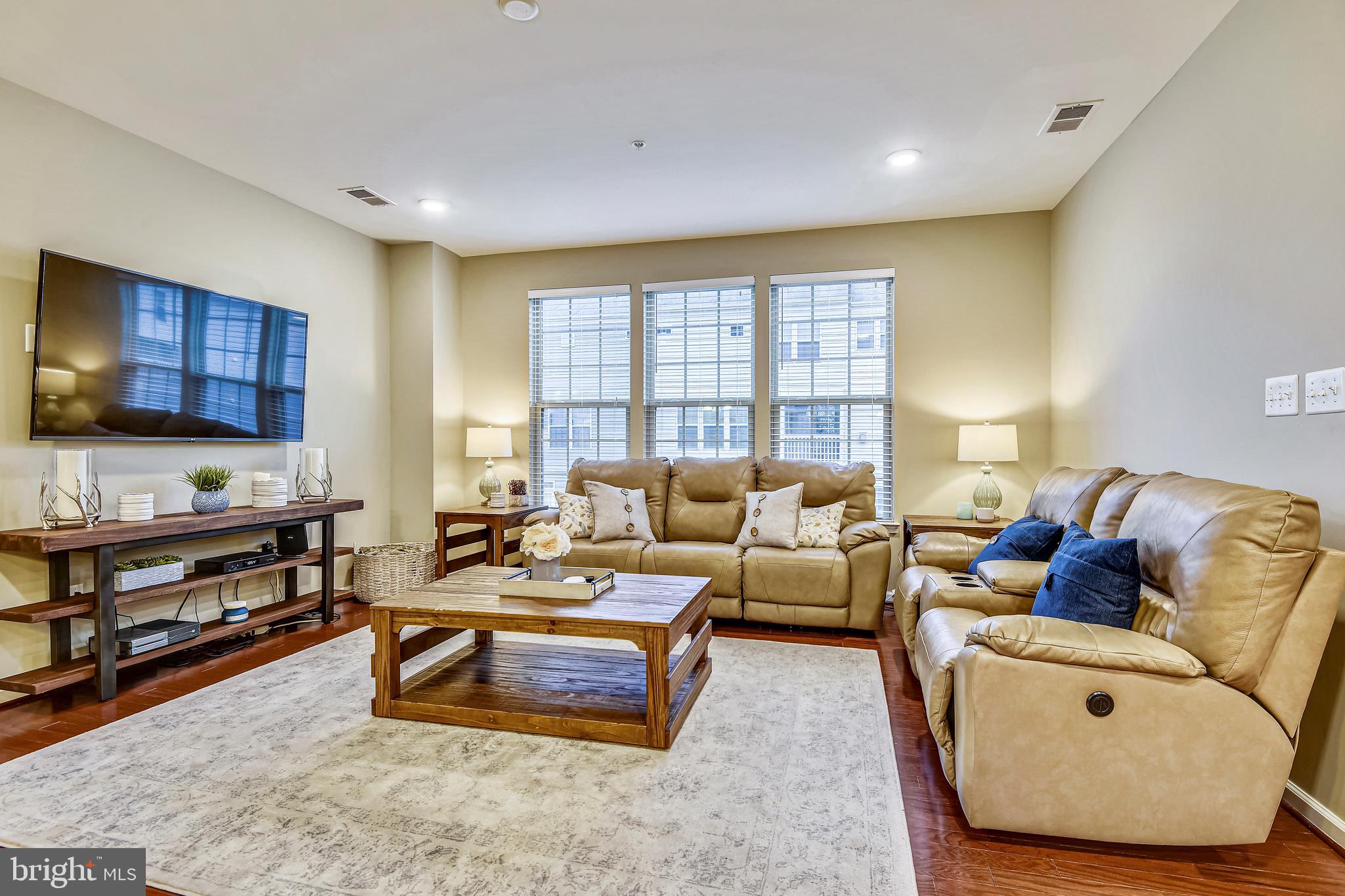 ORCHARD SQUARE - Residential