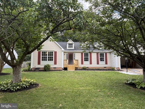 Homes For Sale - 10422 Heather Greens Circle<br/> SPOTSYLVANIA, VA 22553