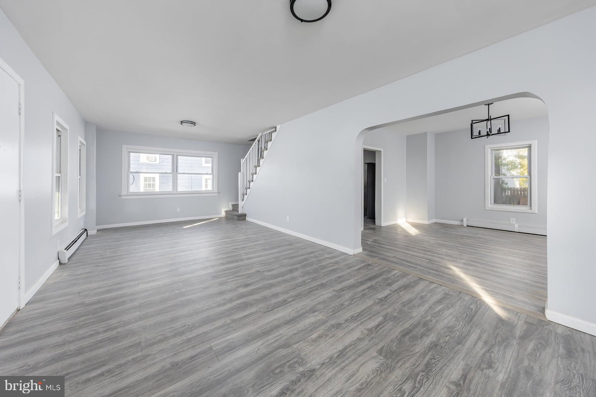 11 W WASHINGTON STREET