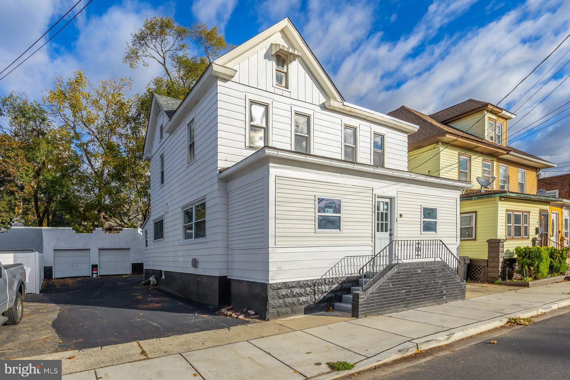 11 W WASHINGTON STREET