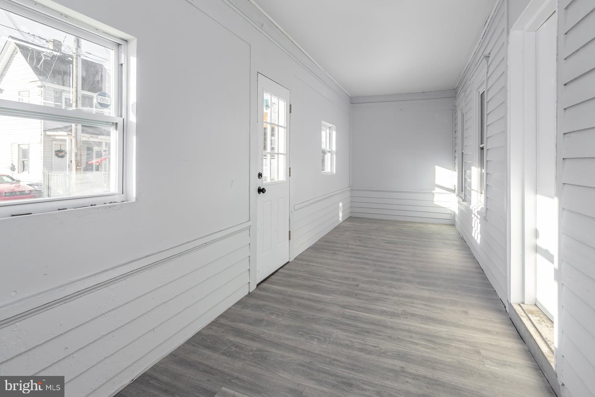 11 W WASHINGTON STREET