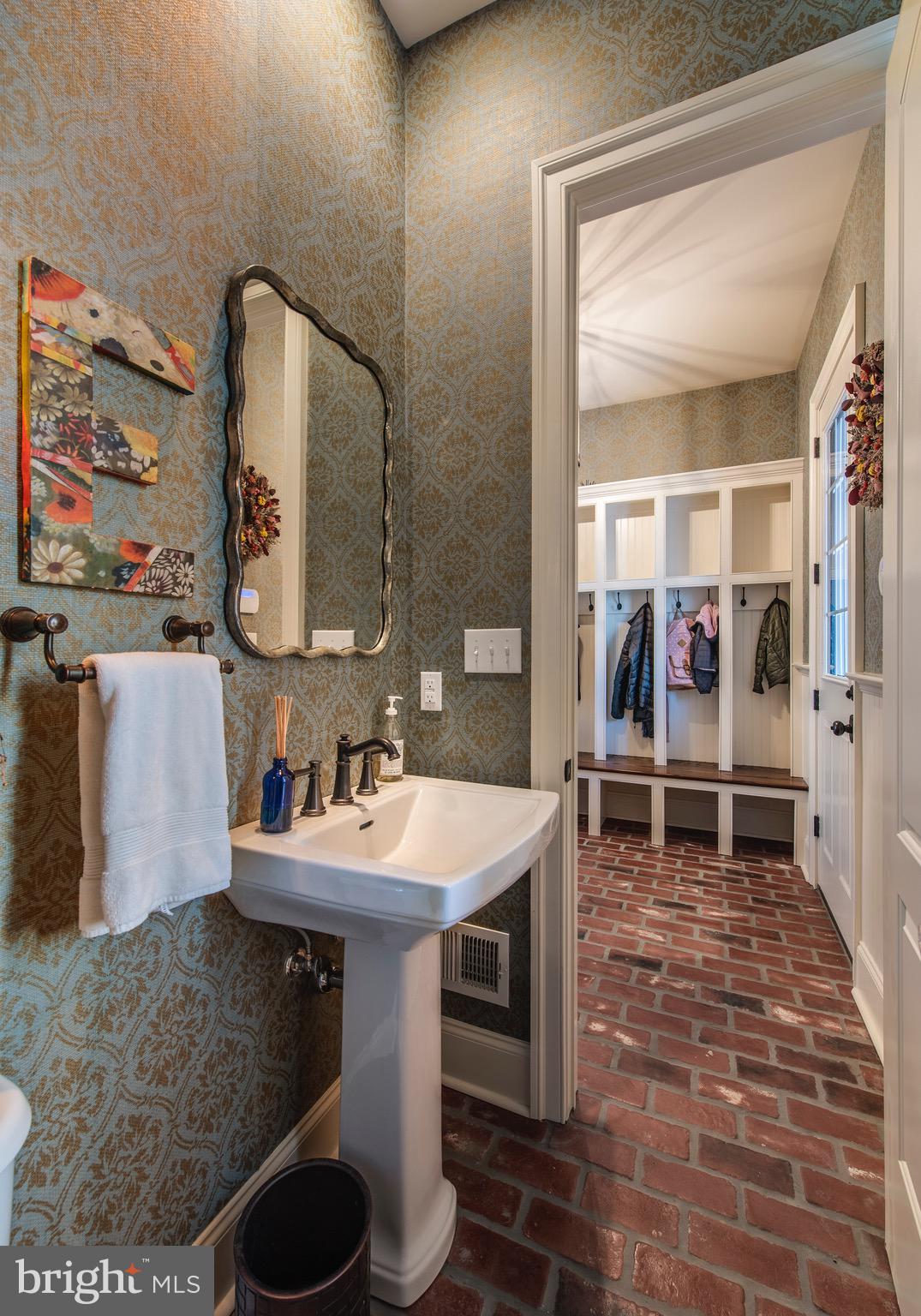 BECHTEL FARM - Residential