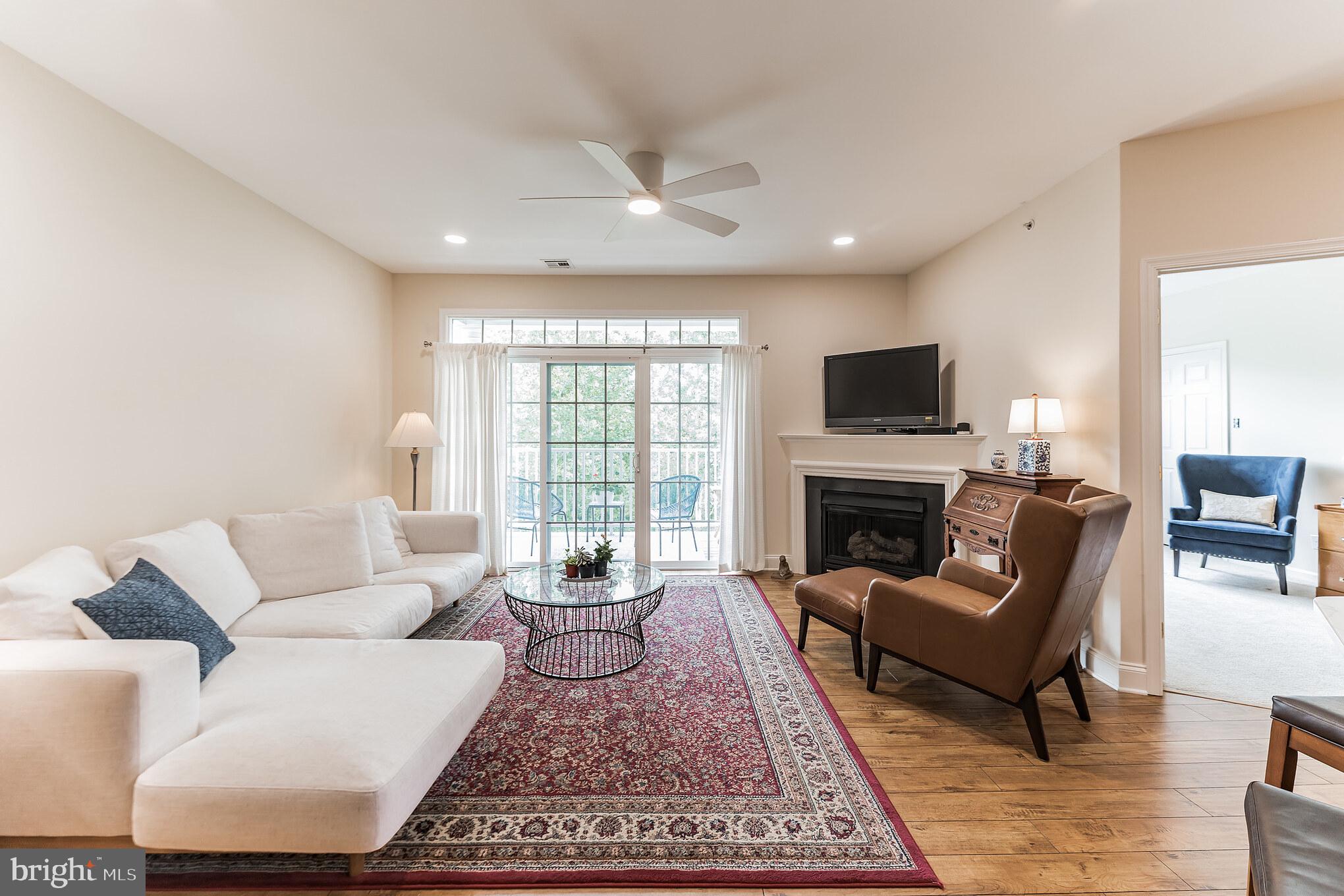 VICTORIA GARDENS - Residential