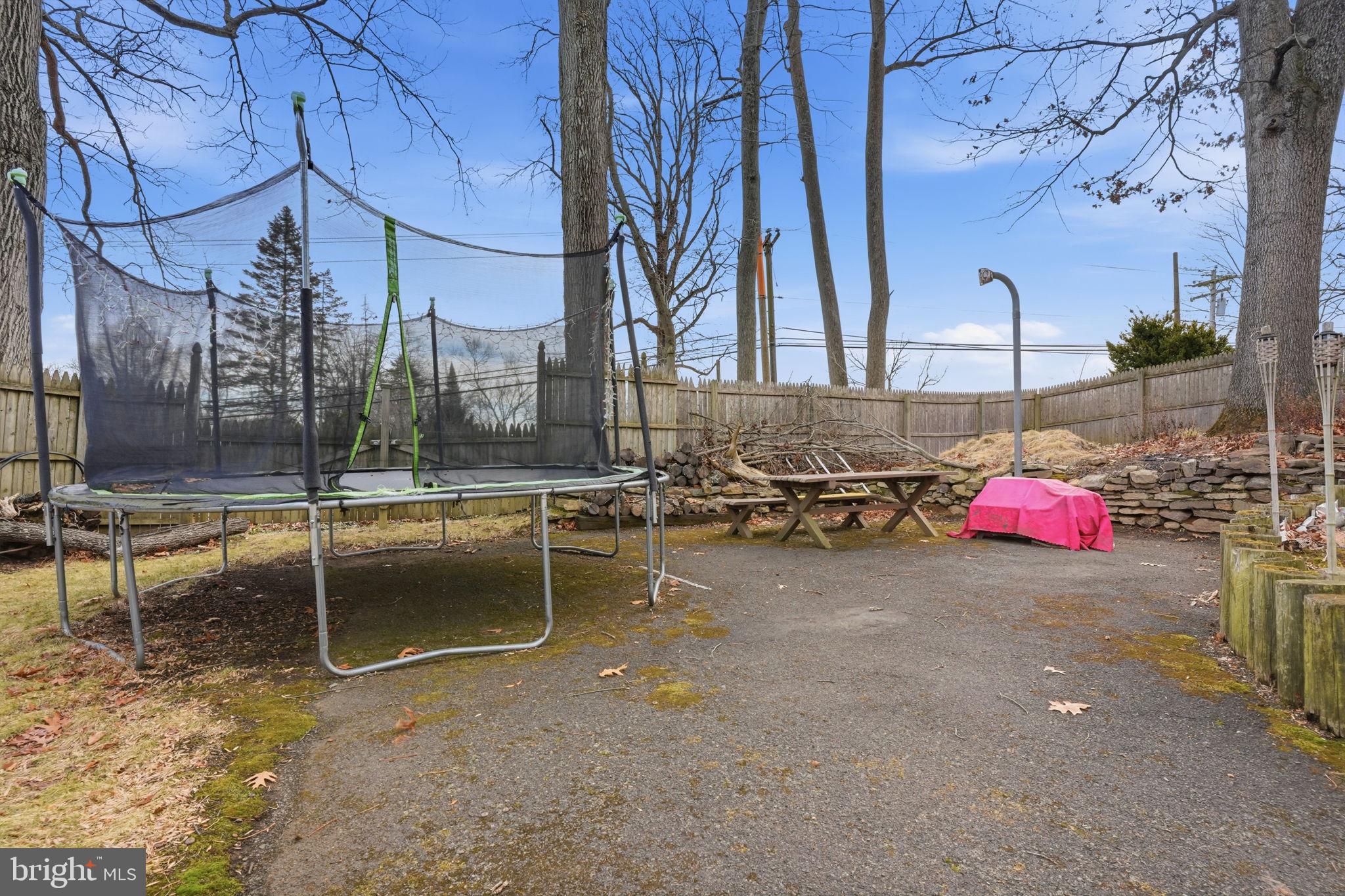 WOODLYN WEST - Residential