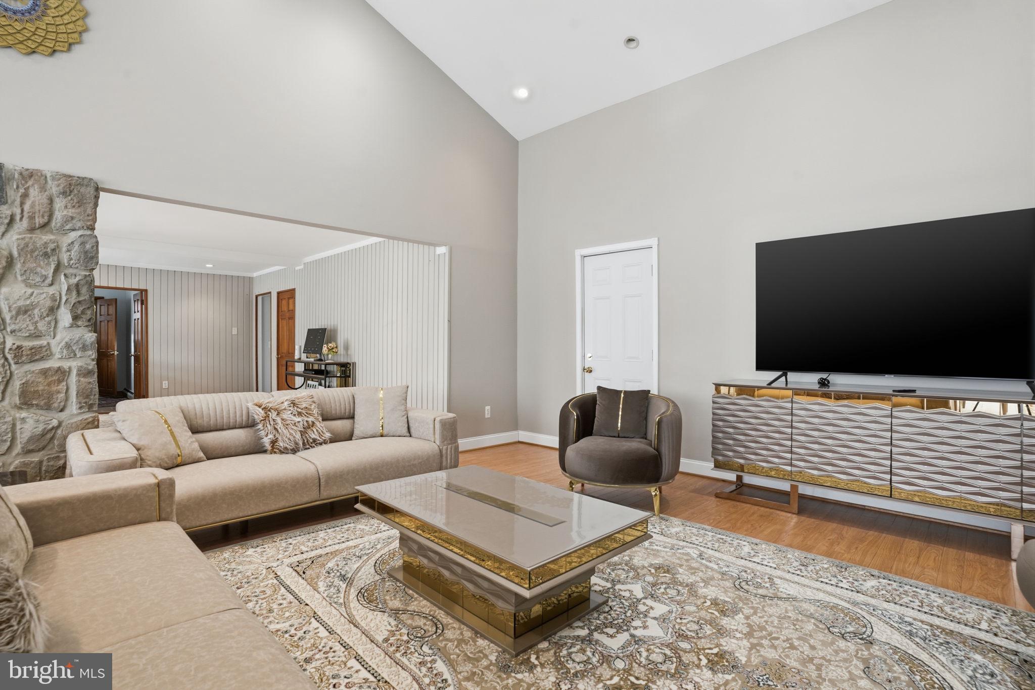 WOODLYN WEST - Residential