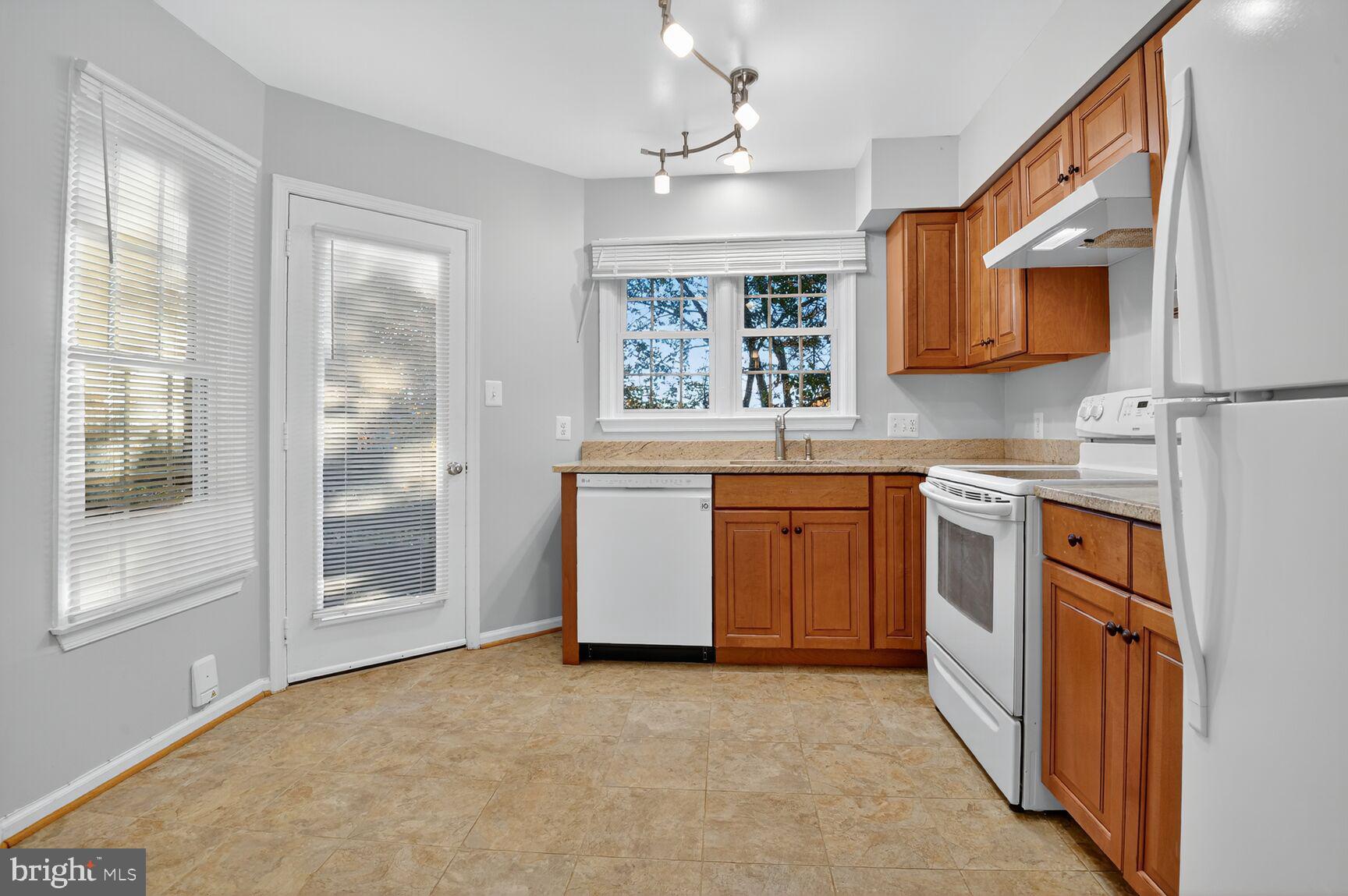 11116 BEAVER TRAIL COURT 11116