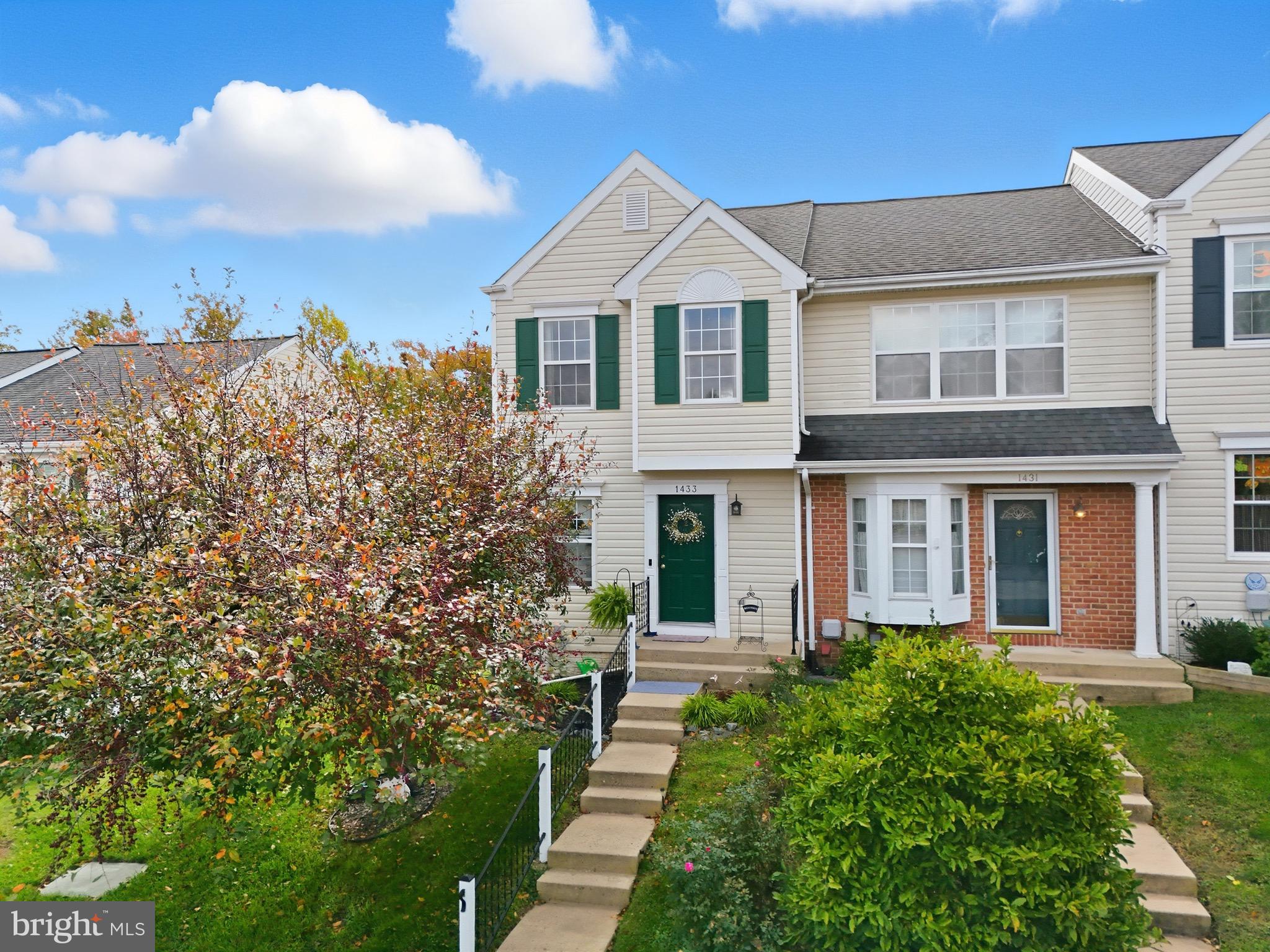 1433 GOLDEN ROD COURT 1433