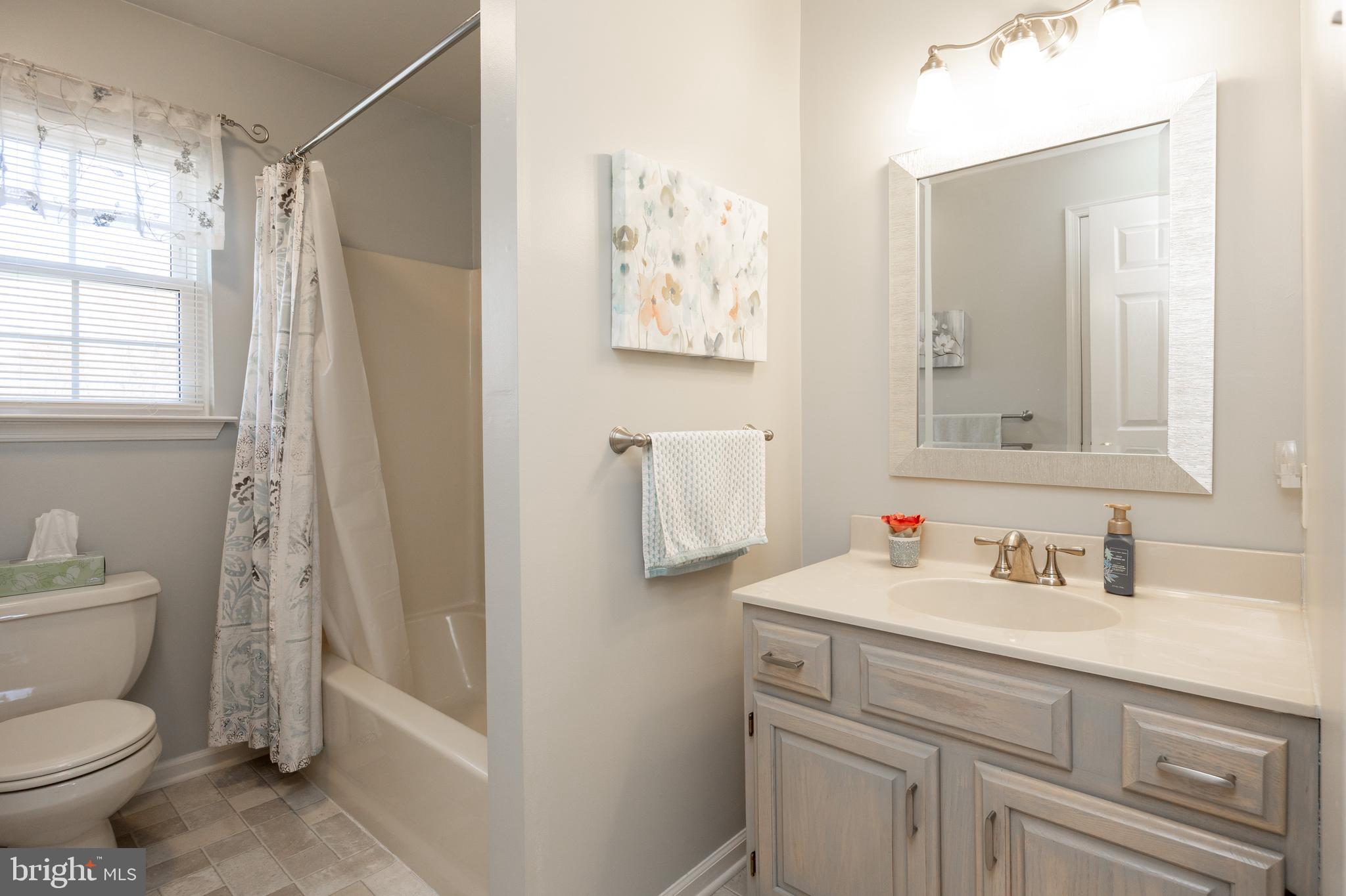 YORKTOWN - Residential