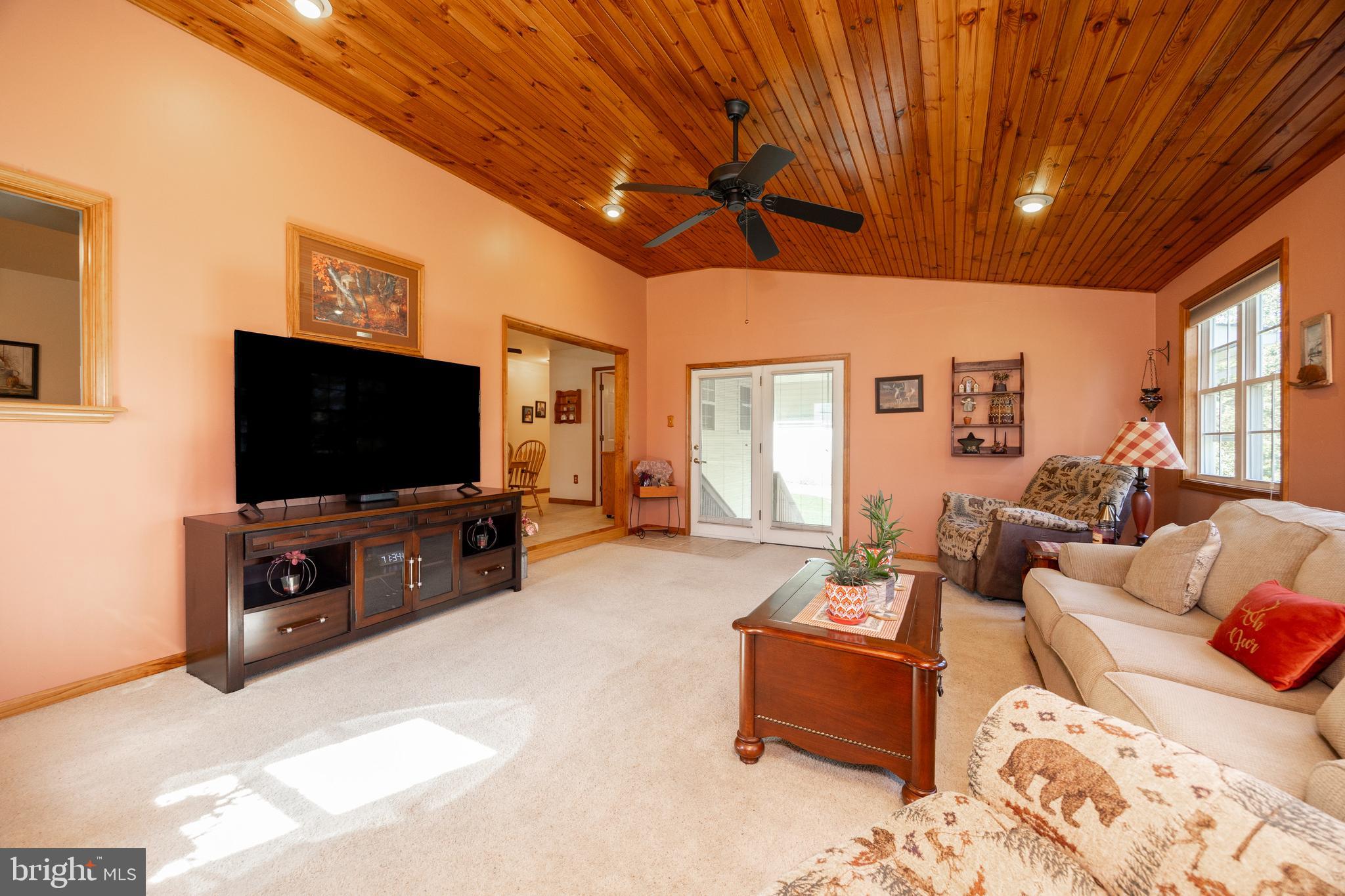 YORKTOWN - Residential