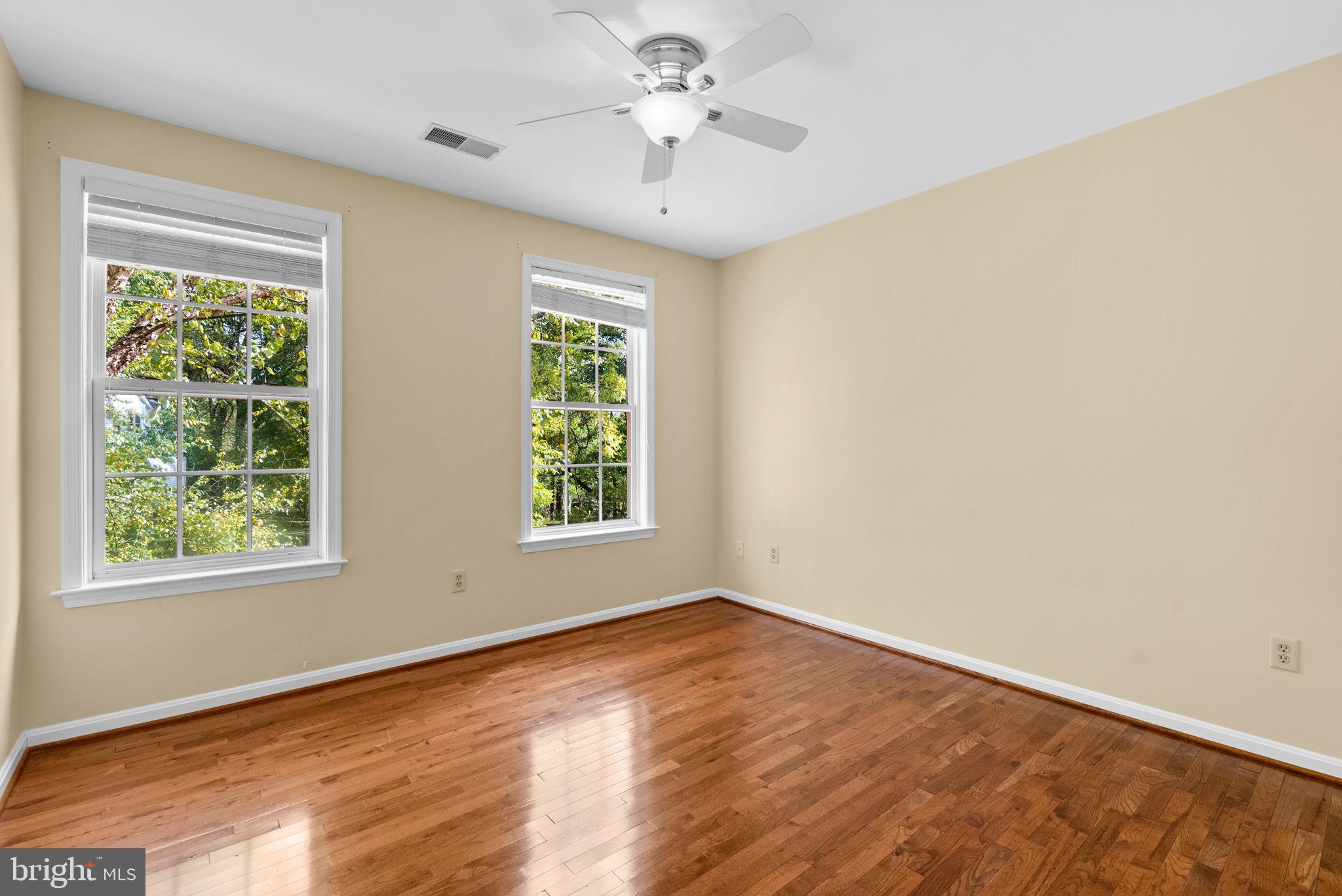 WOODLAND STATION - Residential