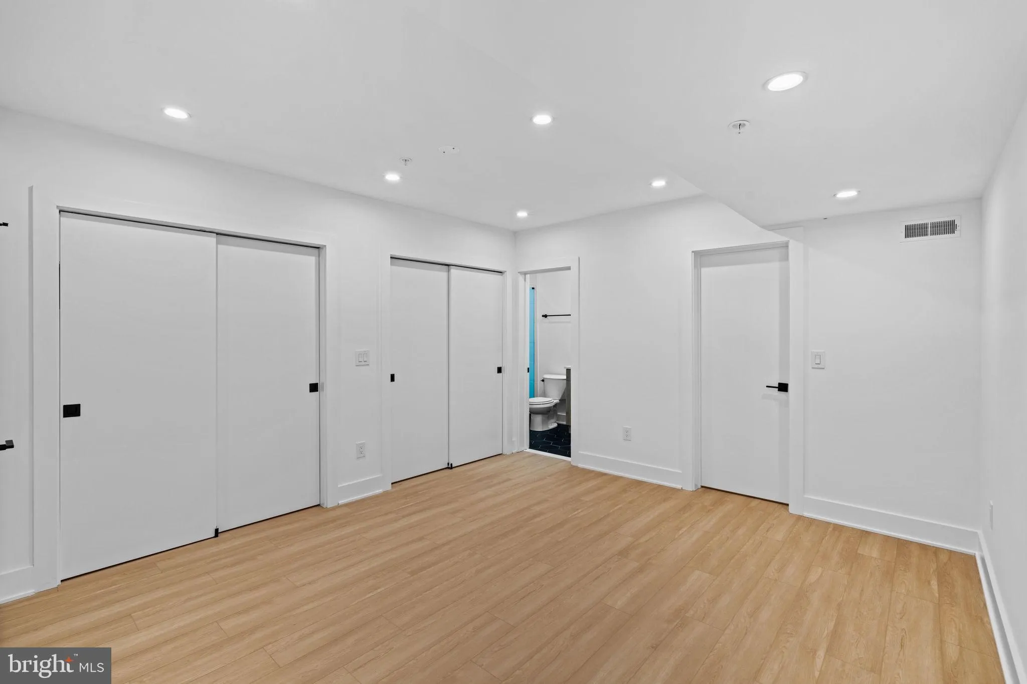 Philadelphia, Pennsylvania 19104, United States, 3 Bedrooms Bedrooms, ,3 BathroomsBathrooms,Residential,Active,104057