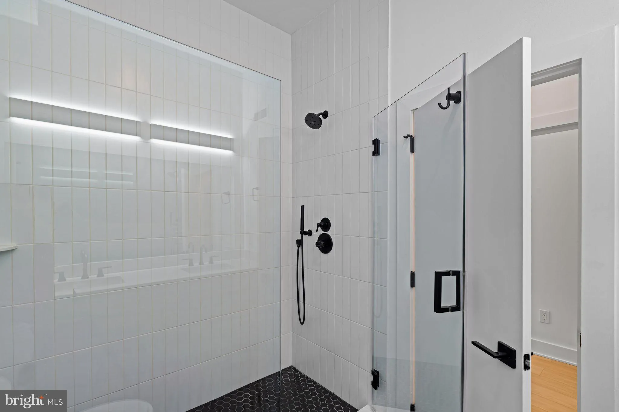 Philadelphia, Pennsylvania 19104, United States, 3 Bedrooms Bedrooms, ,3 BathroomsBathrooms,Residential,Active,104057