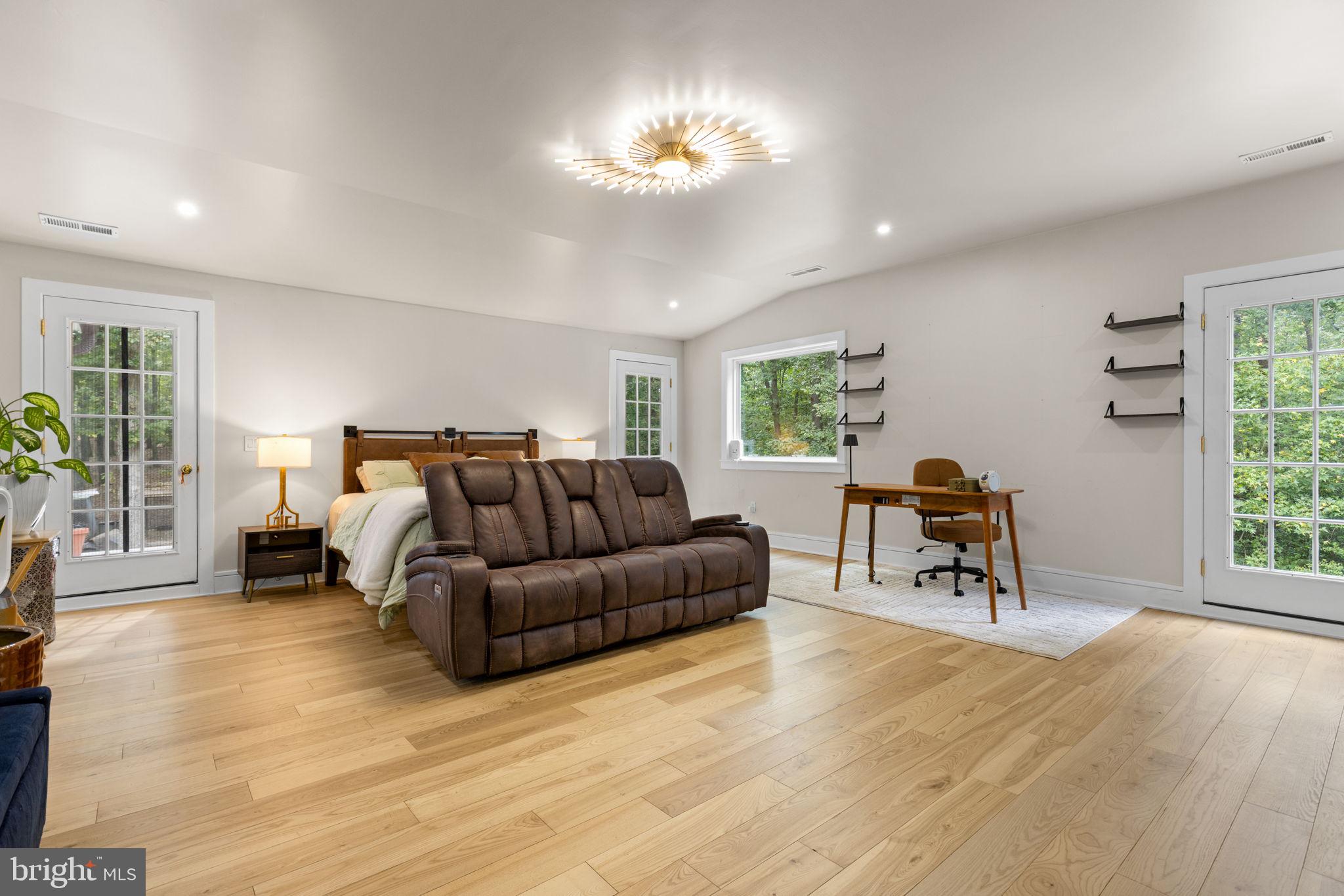 SUMMERWIND - Residential