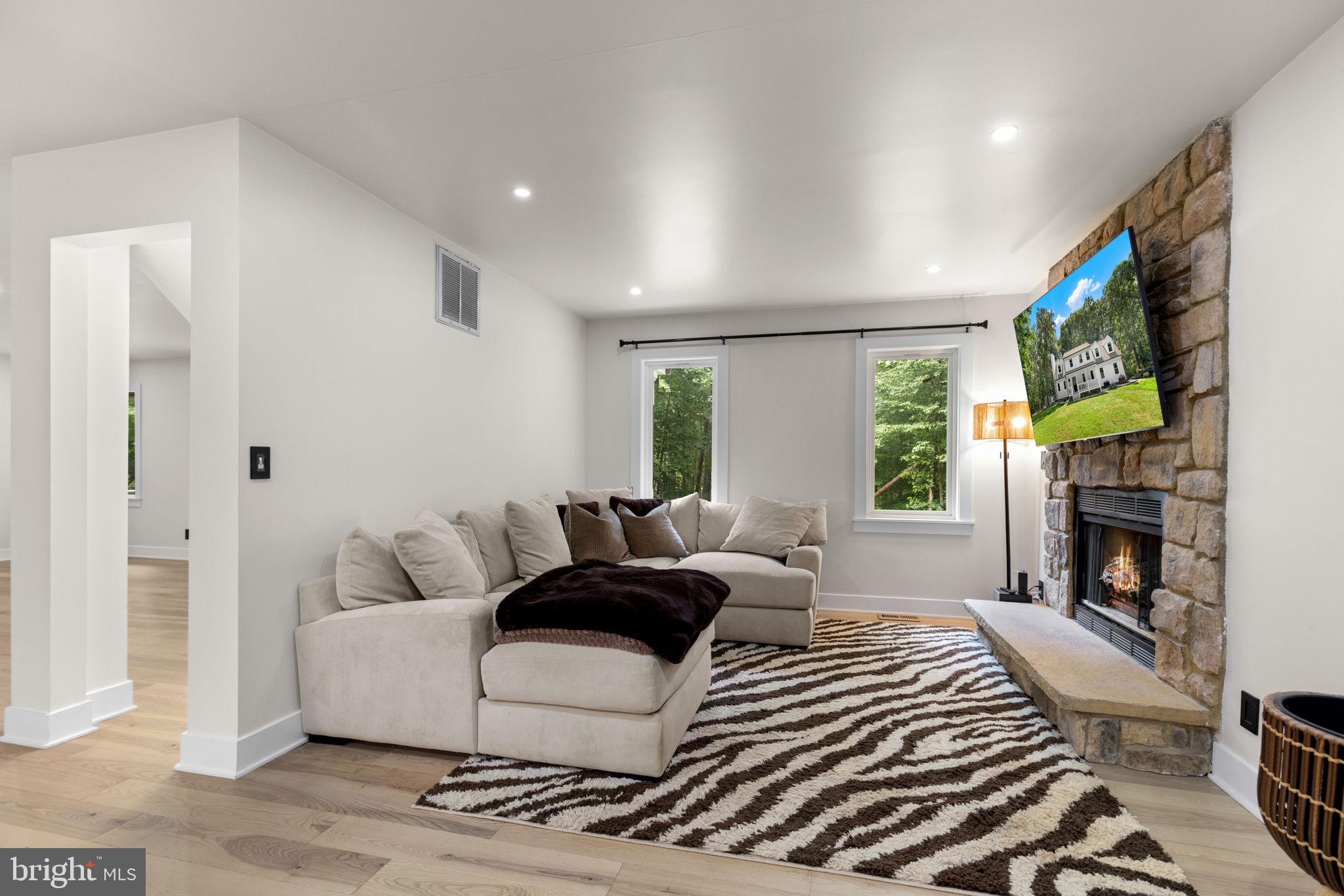 SUMMERWIND - Residential