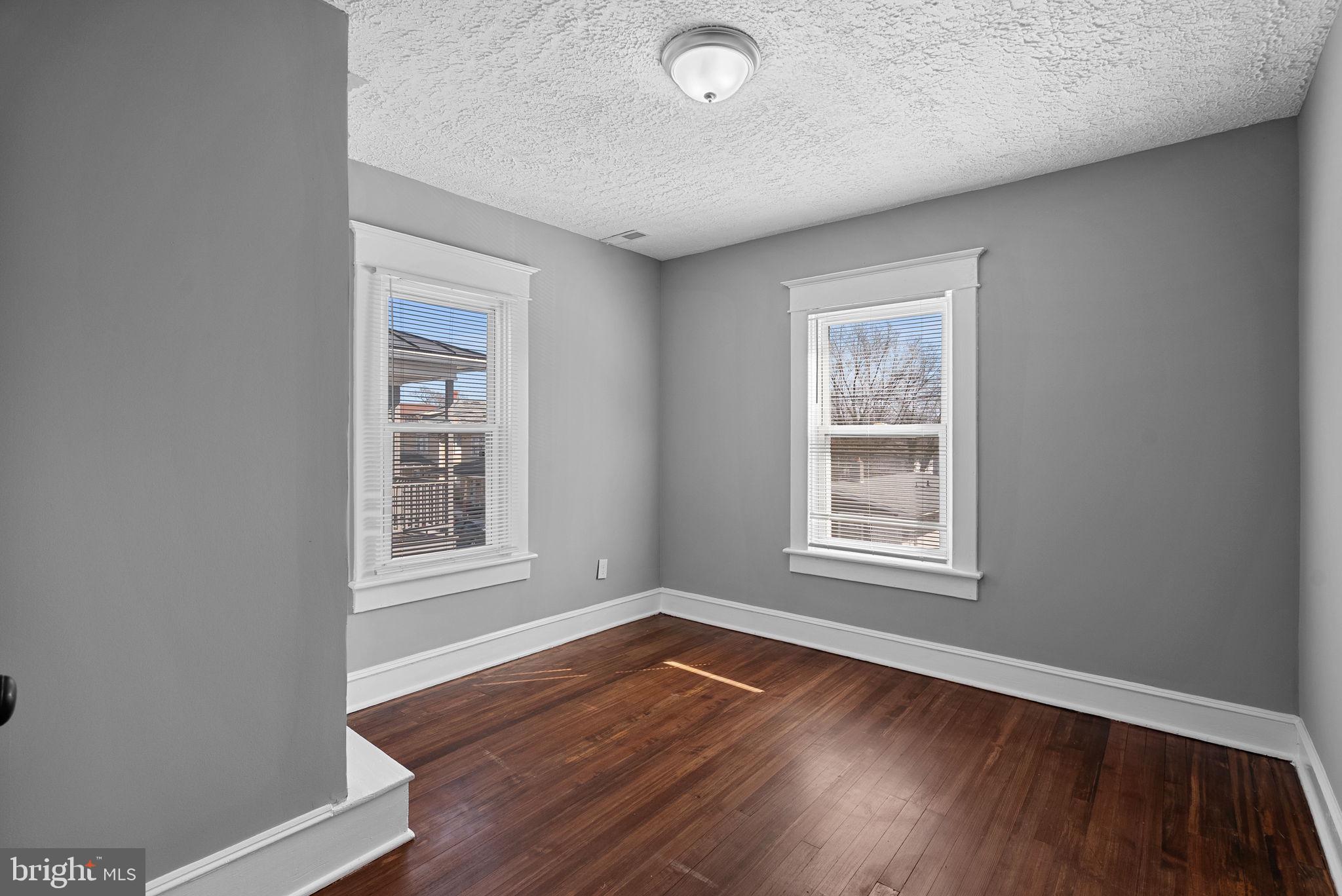 WINCHESTER CITY - Residential