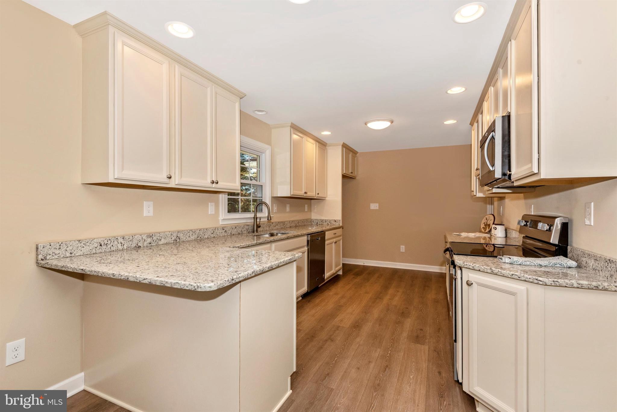 RED OAK HILLS - Residential