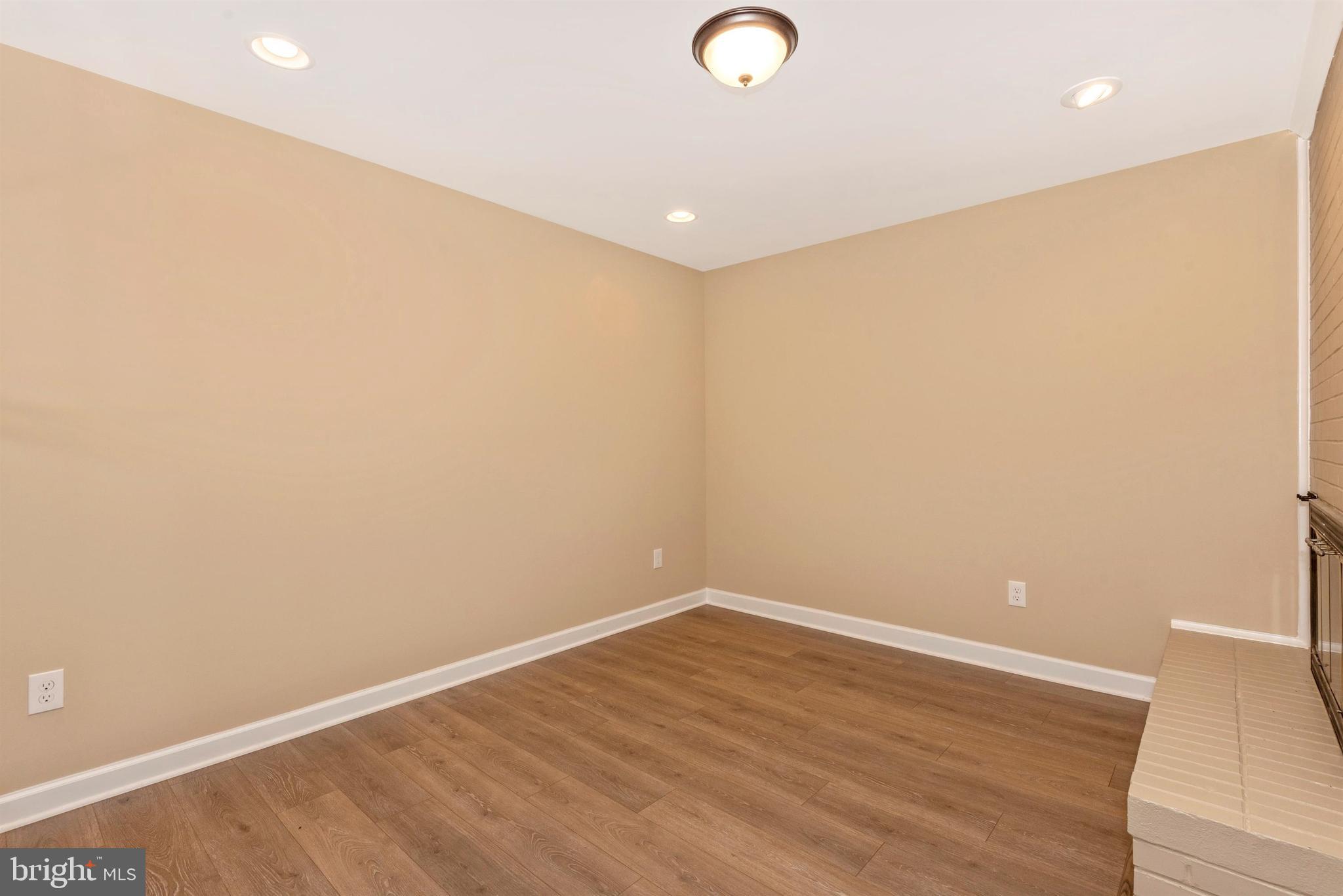 RED OAK HILLS - Residential