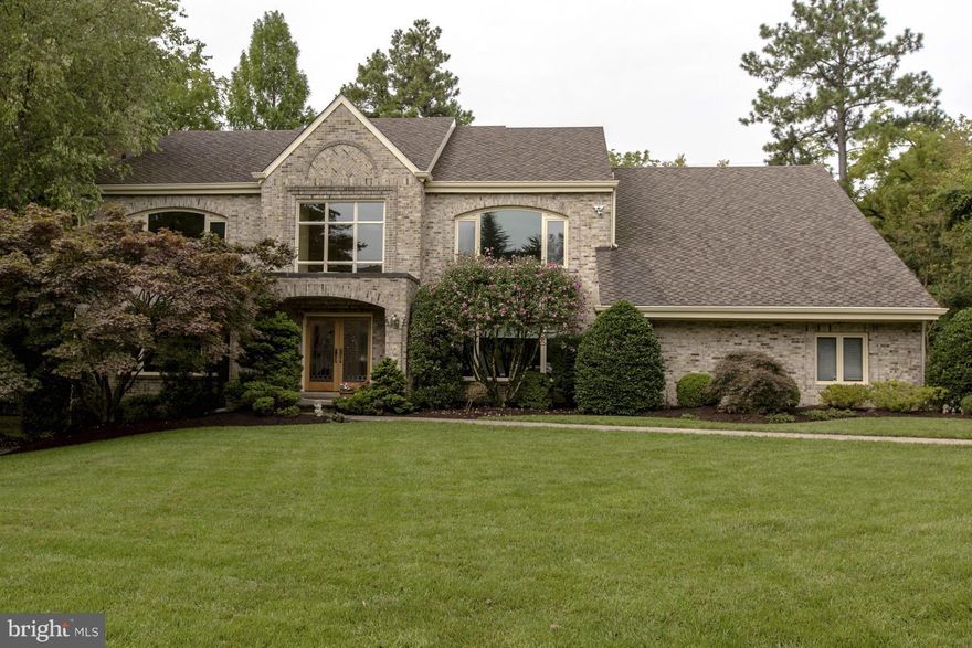 Stunning 5BR/4.5BA home in secluded Potomac! Enormous BRs w/plenty of closet space, hdwd flrs, high vaulted ceilings, 3 fireplaces, and modern finishes. KIT features ss appliances & granite countertops. Vast outdoor patio & screened-in porch. Multiple skylights provide ample natural lighting. Large rec room and bar room. Quiet area with prestigious schools nearby. Short walk to Potomac Village!