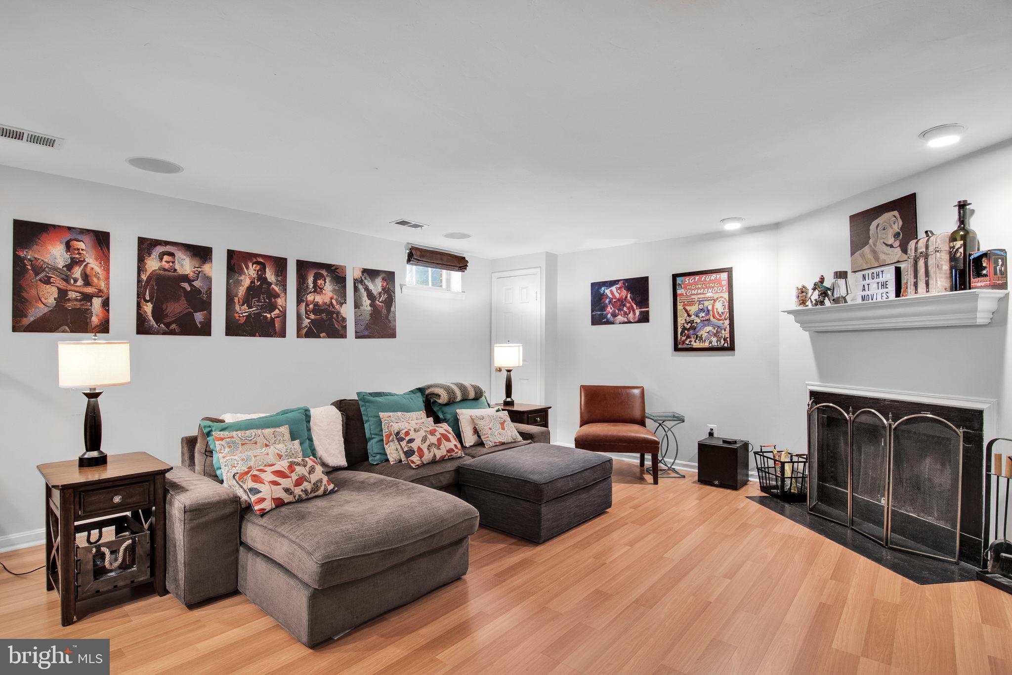 WOODLYNNE COMMUNITY - Residential