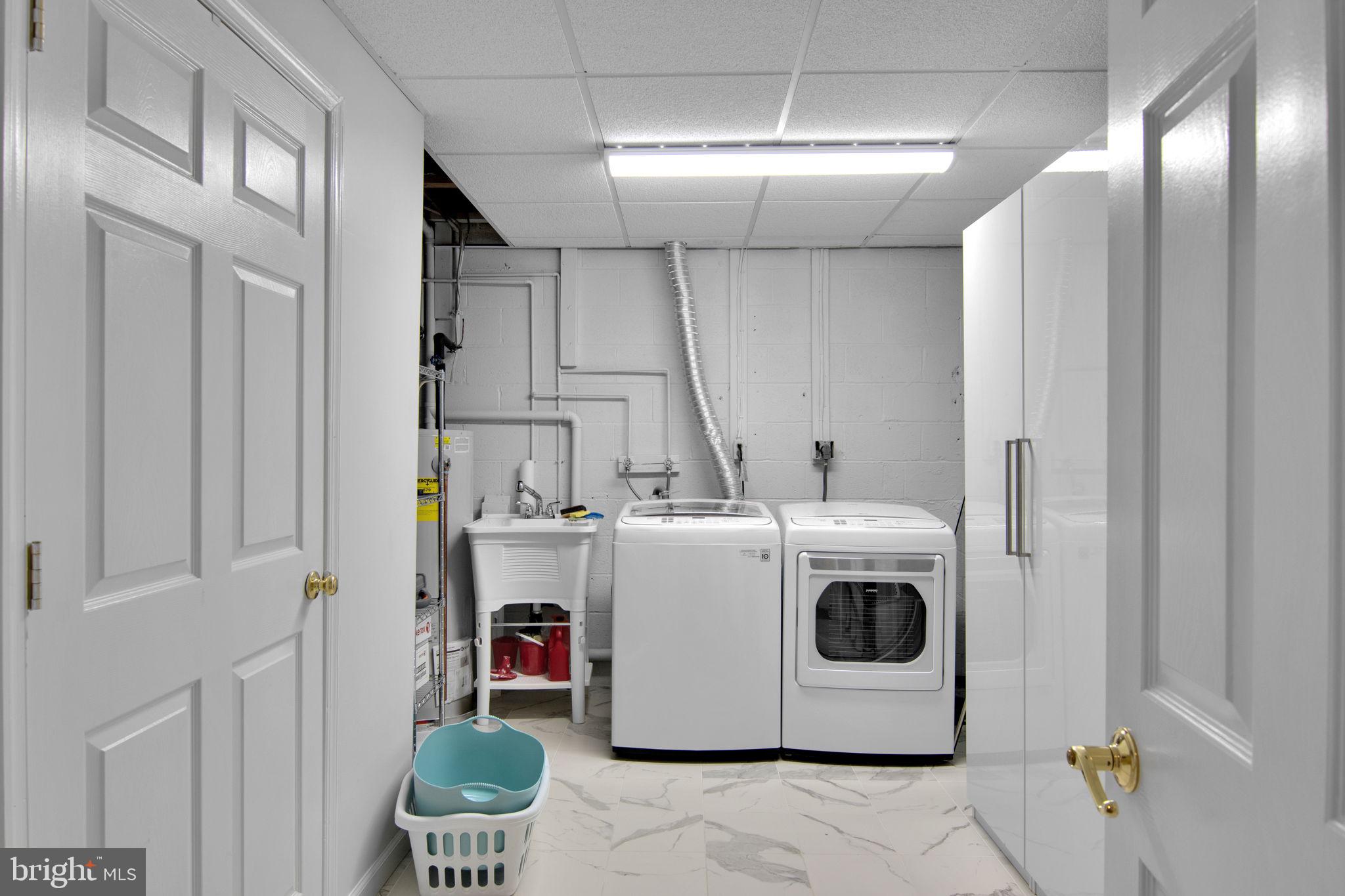 WOODLYNNE COMMUNITY - Residential